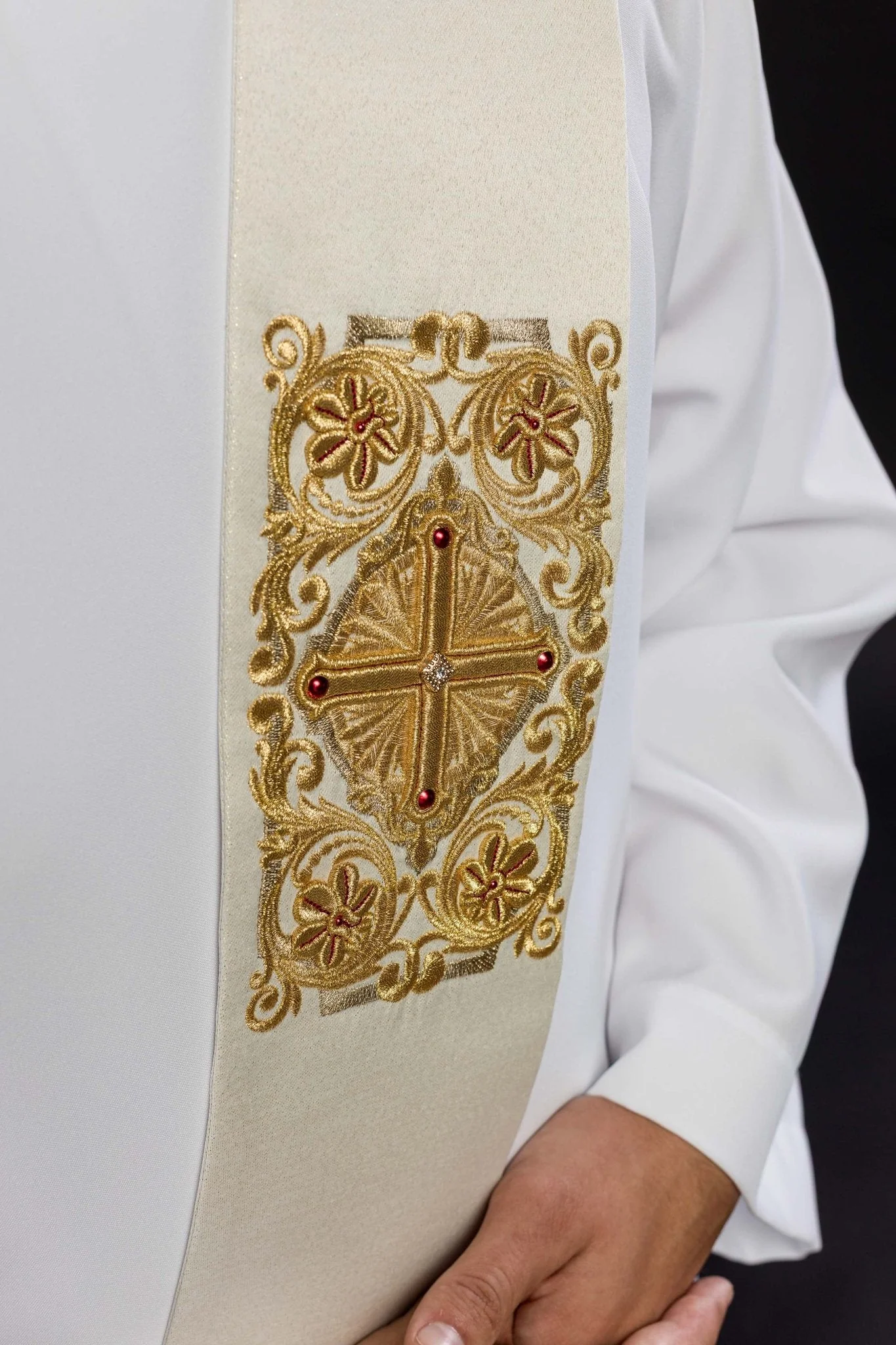 Deacon stole embroidered with a Cross - Image 4