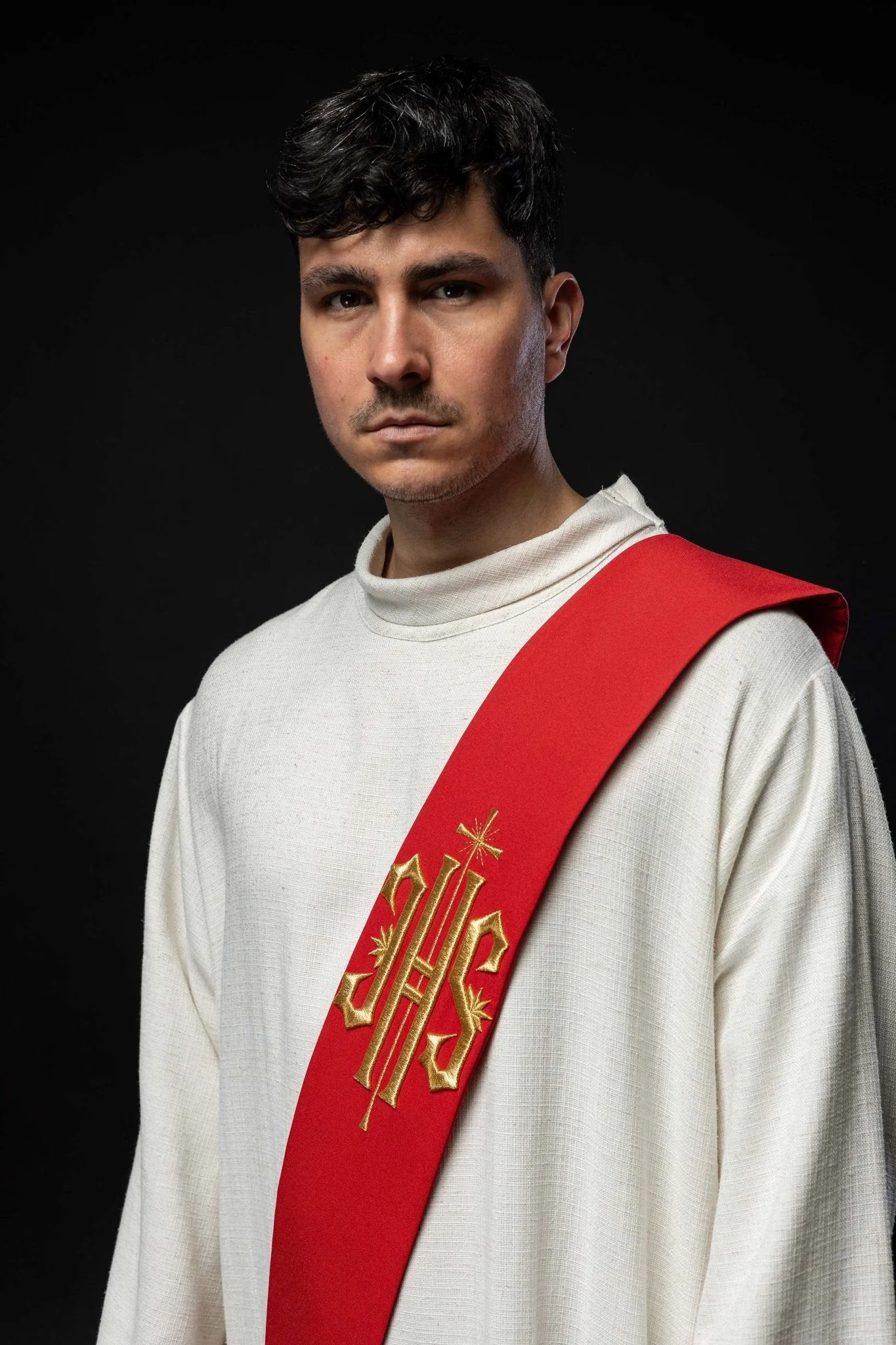 Deacon stole embroidered with IHS and Cross in red - Image 8