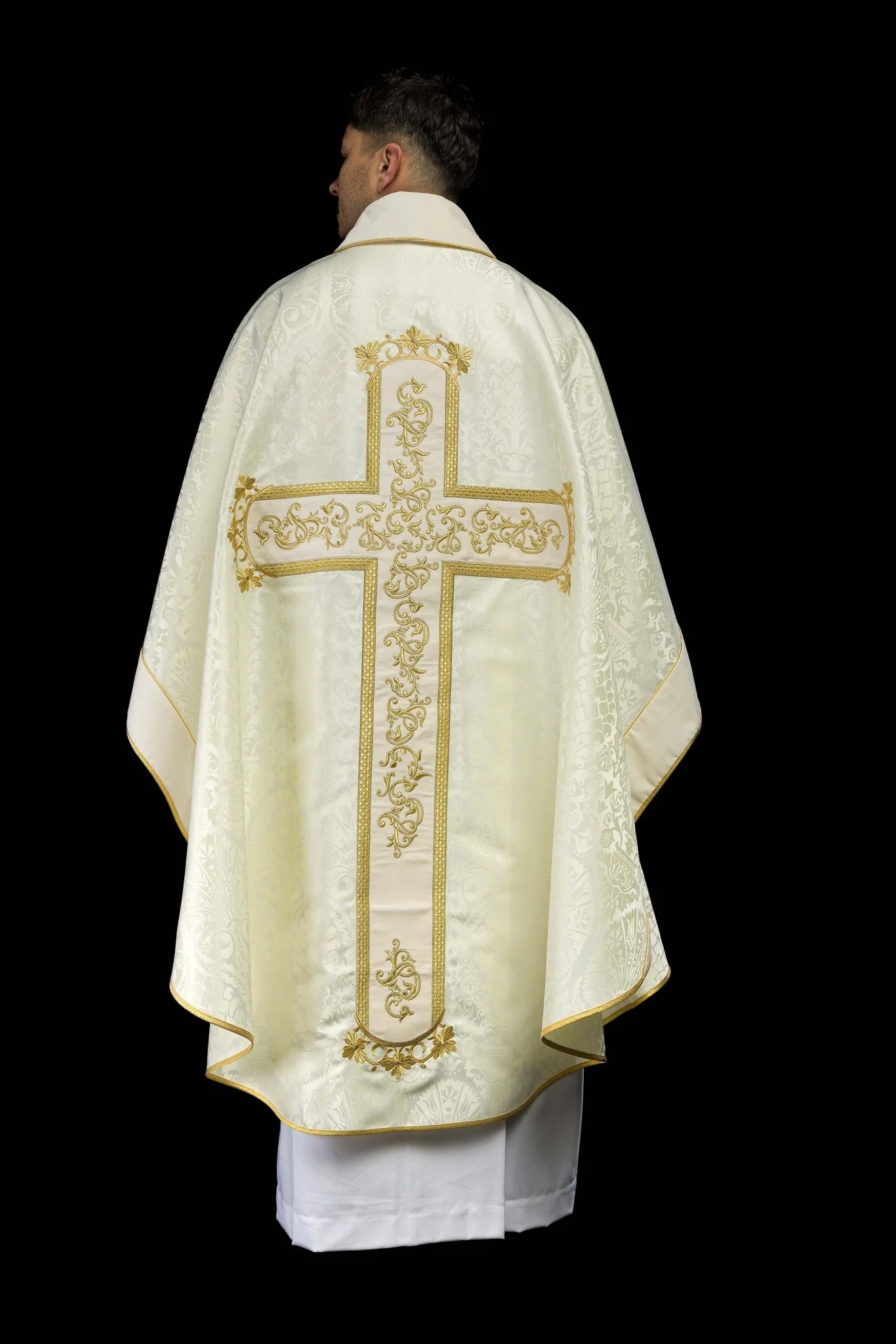 Ecru chasuble with Jesus Christ embroidery - Image 8