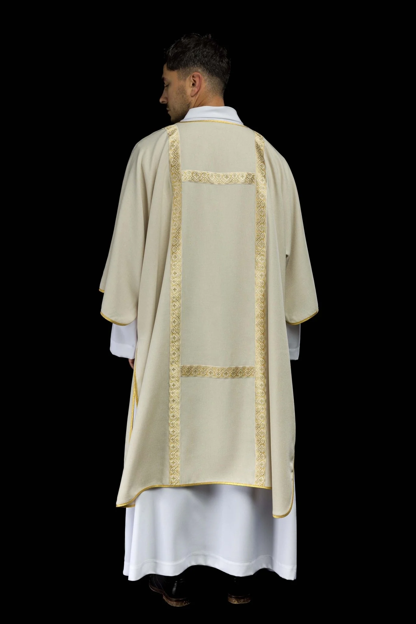 Ecru dalmatic decorated with gold jacquard ribbons - Image 7