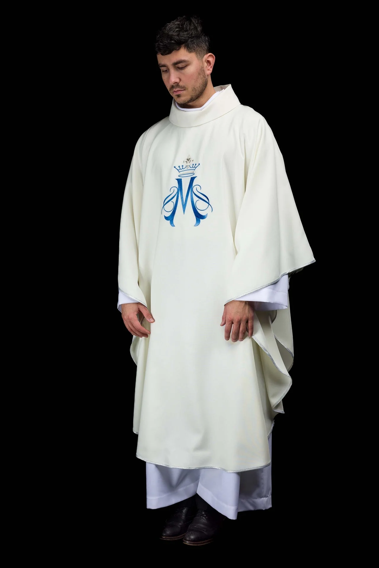 Ecru embroidered chasuble with Marian motif - Image 2