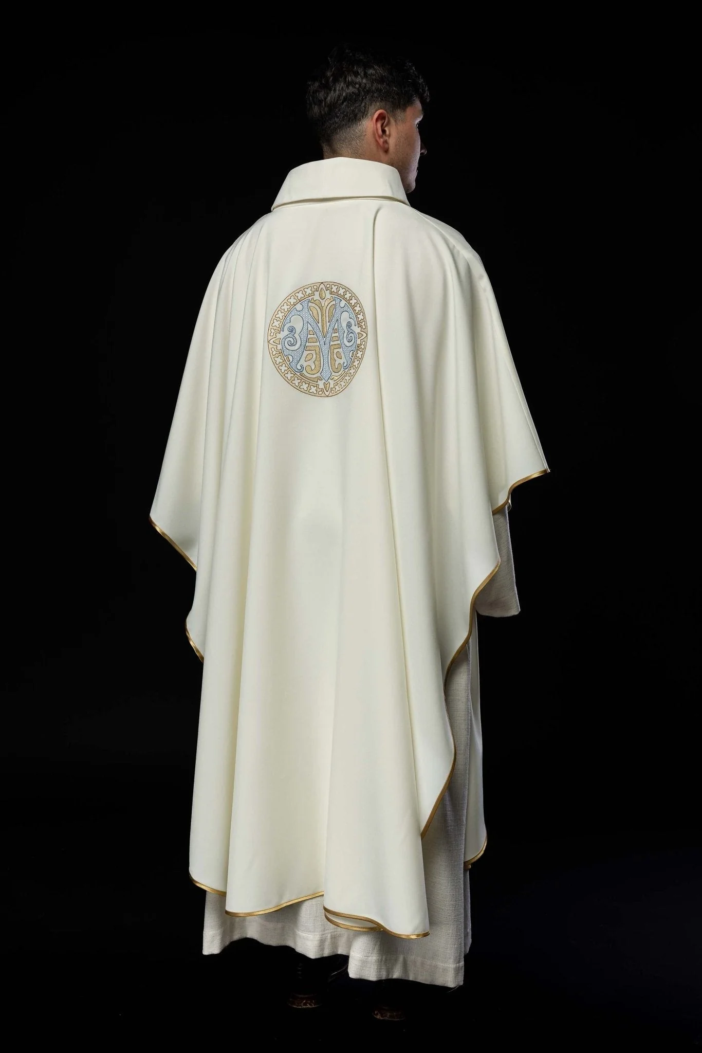 Ecru embroidered chasuble with Marian motif - Image 6
