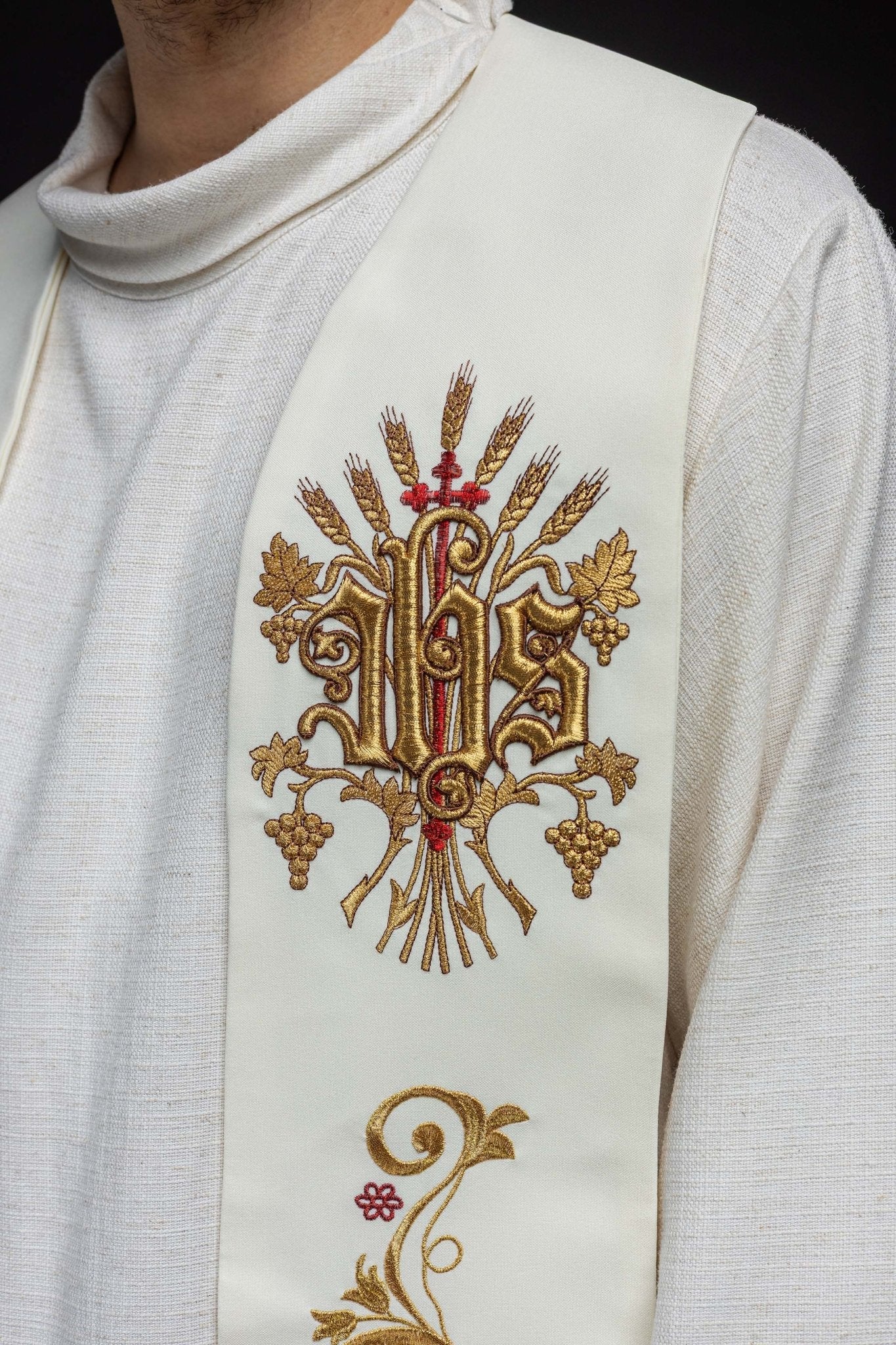 Ecru embroidered IHS and chalice stole - Image 4