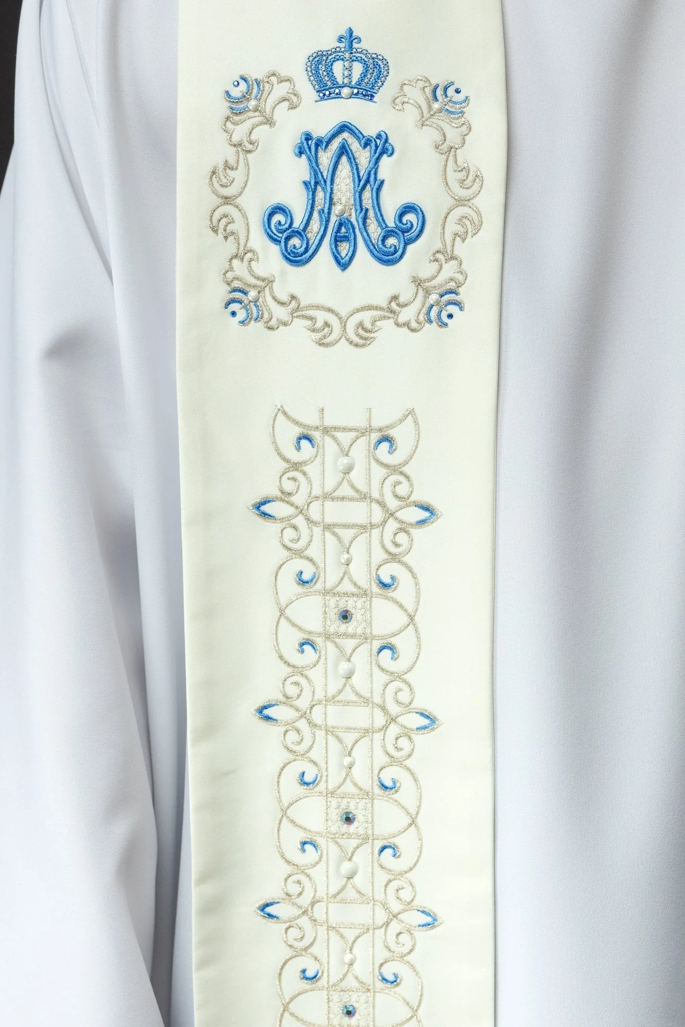 Ecru embroidered Marian stole - Image 3