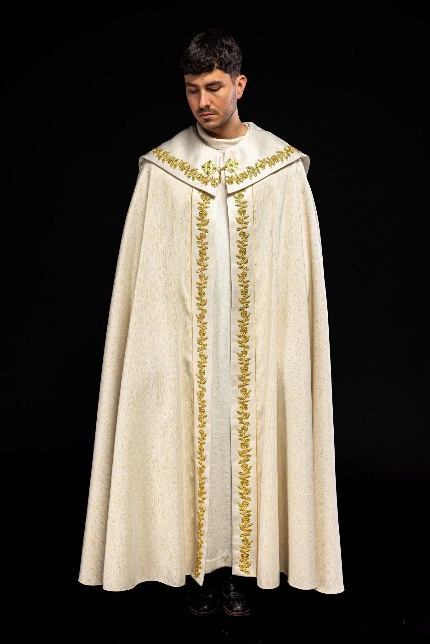 Ecru Marian Embroidered Cope - Image 3