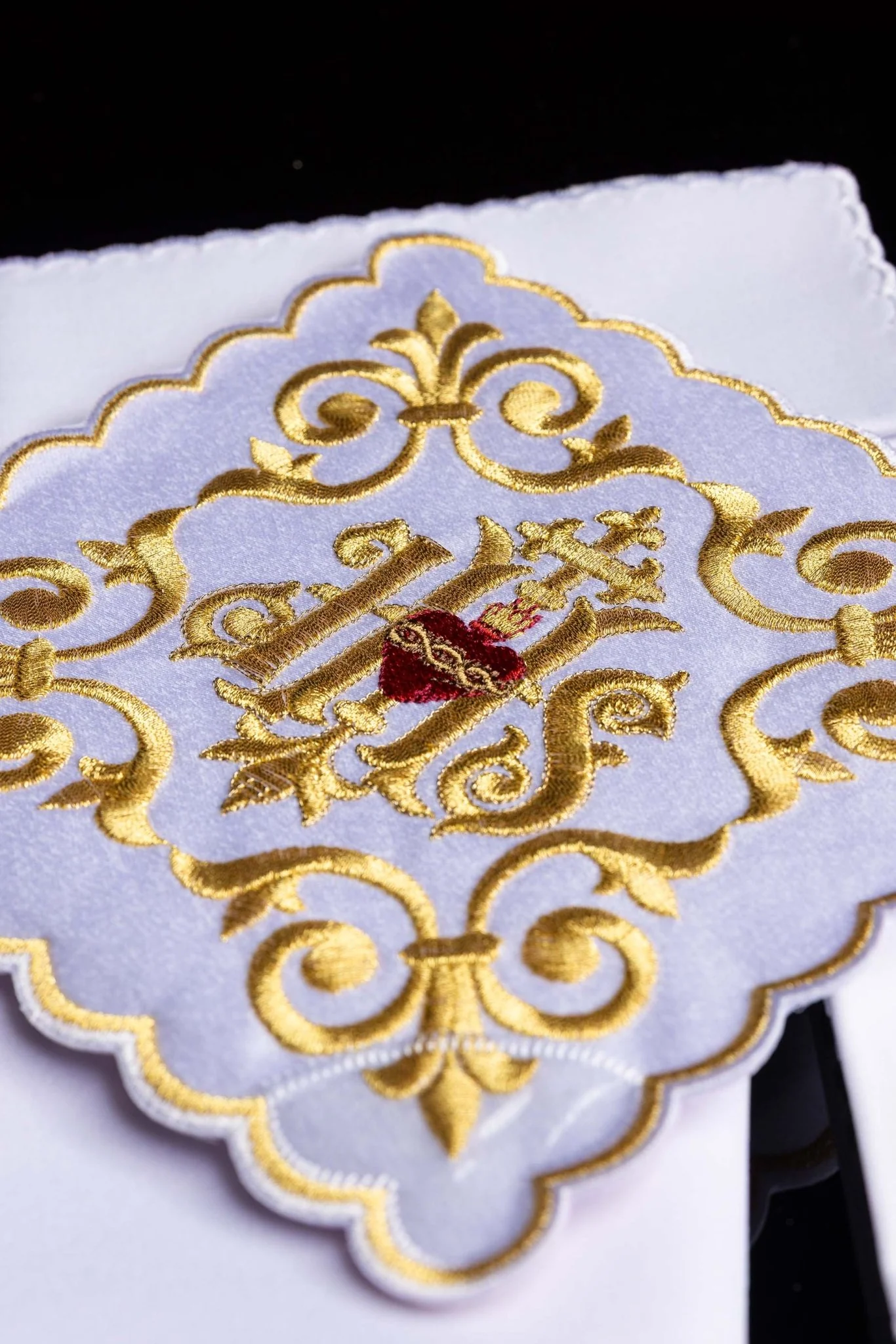 Elaborately Decorated Chalice Linens with IHS Embroidery - Image 4