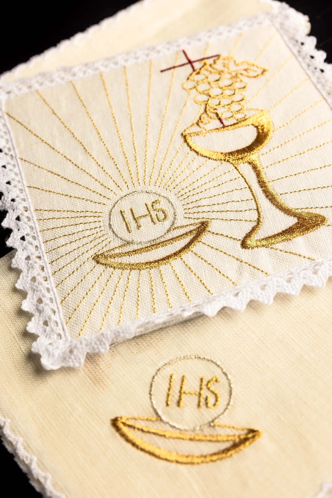 Embroidered altar linen "Chalice" - Image 2