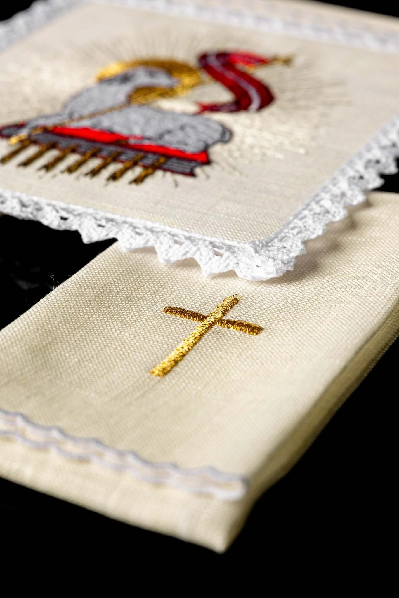 Embroidered altar linen Lamb of God - Image 3