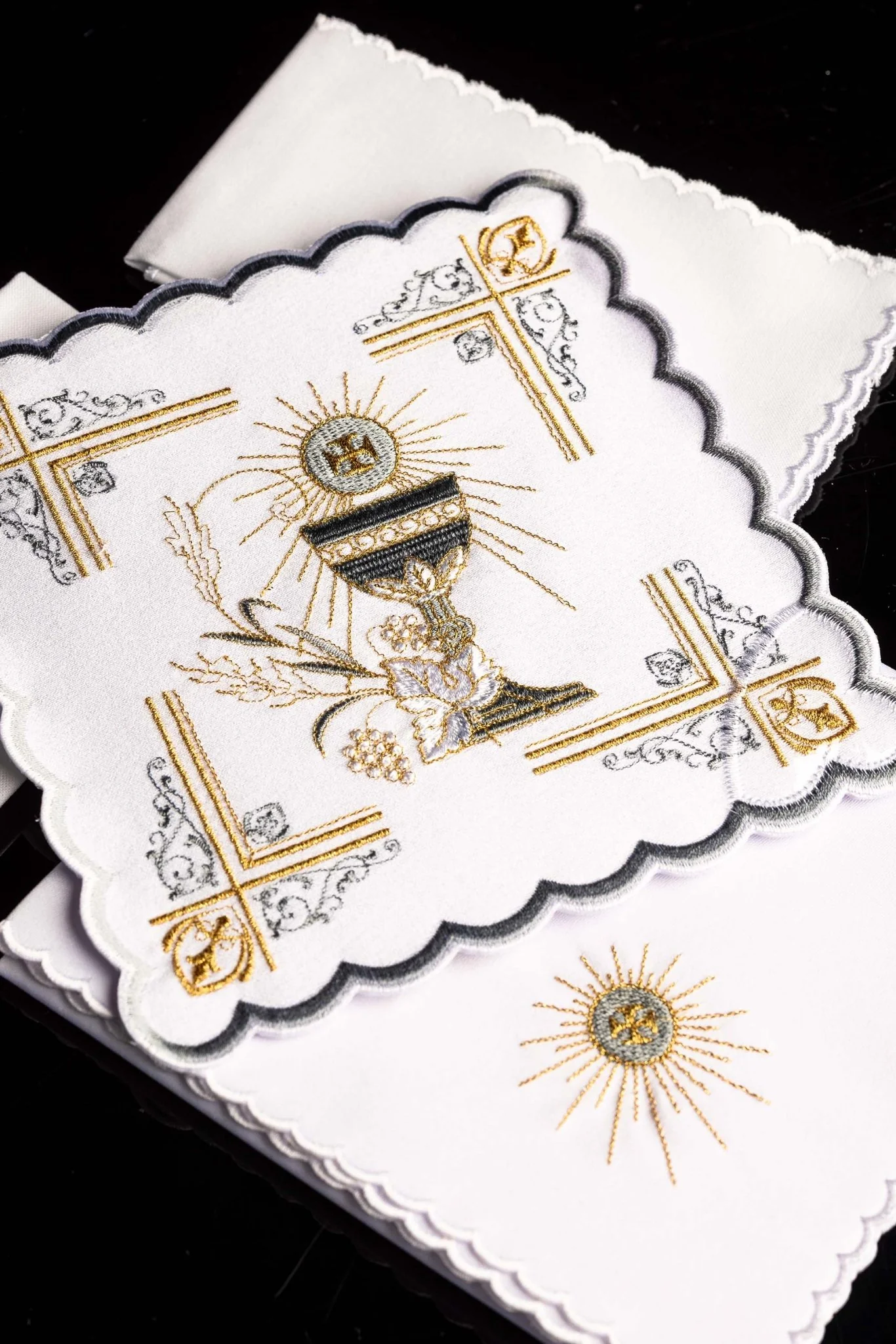 Embroidered Chalice Linens - Image 3