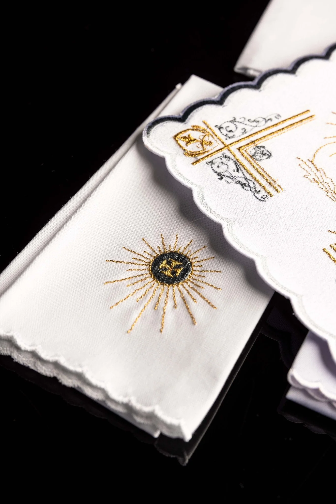 Embroidered Chalice Linens - Image 5