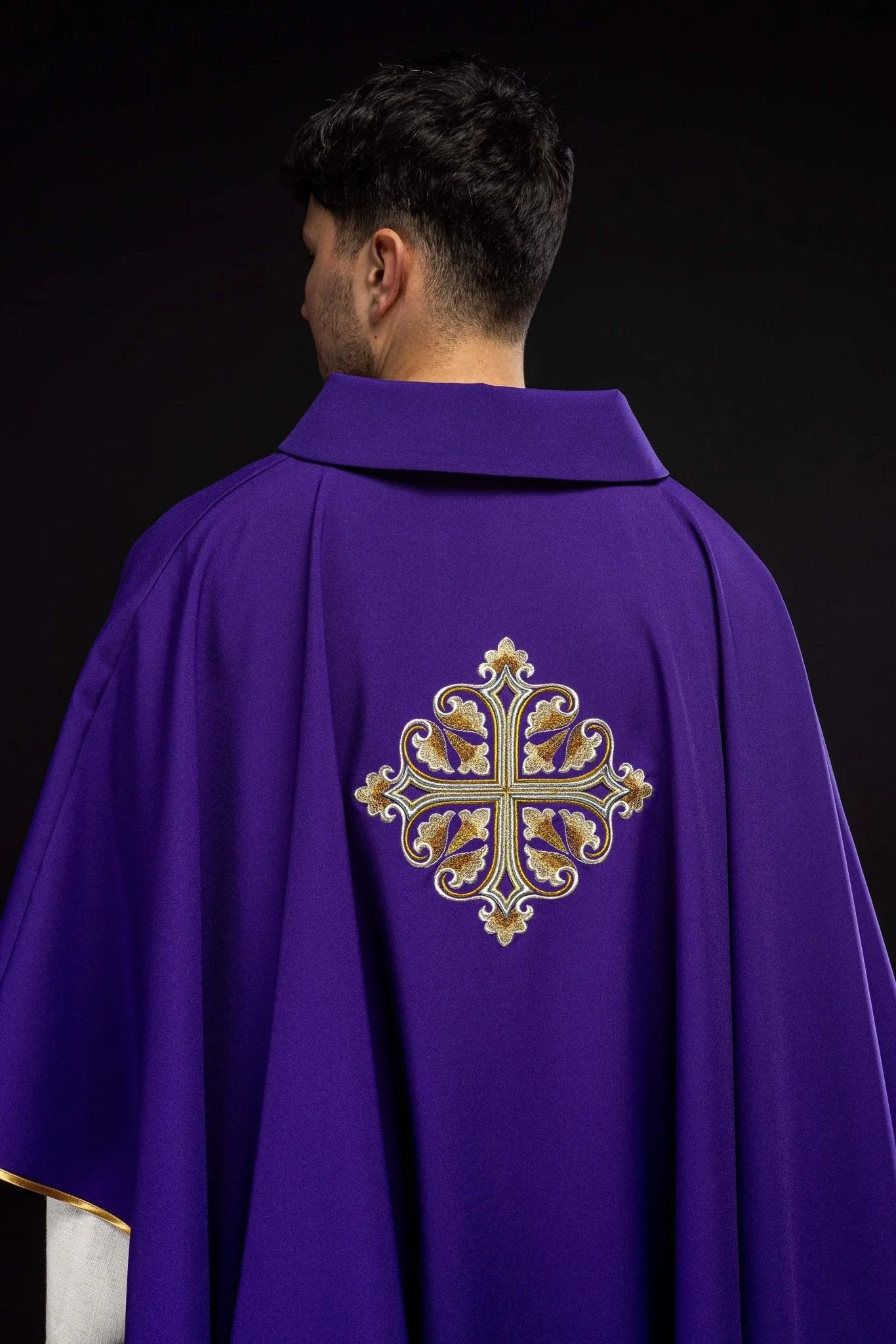 Embroidered chasuble with a decorated cross and wide collar, purple - Image 6