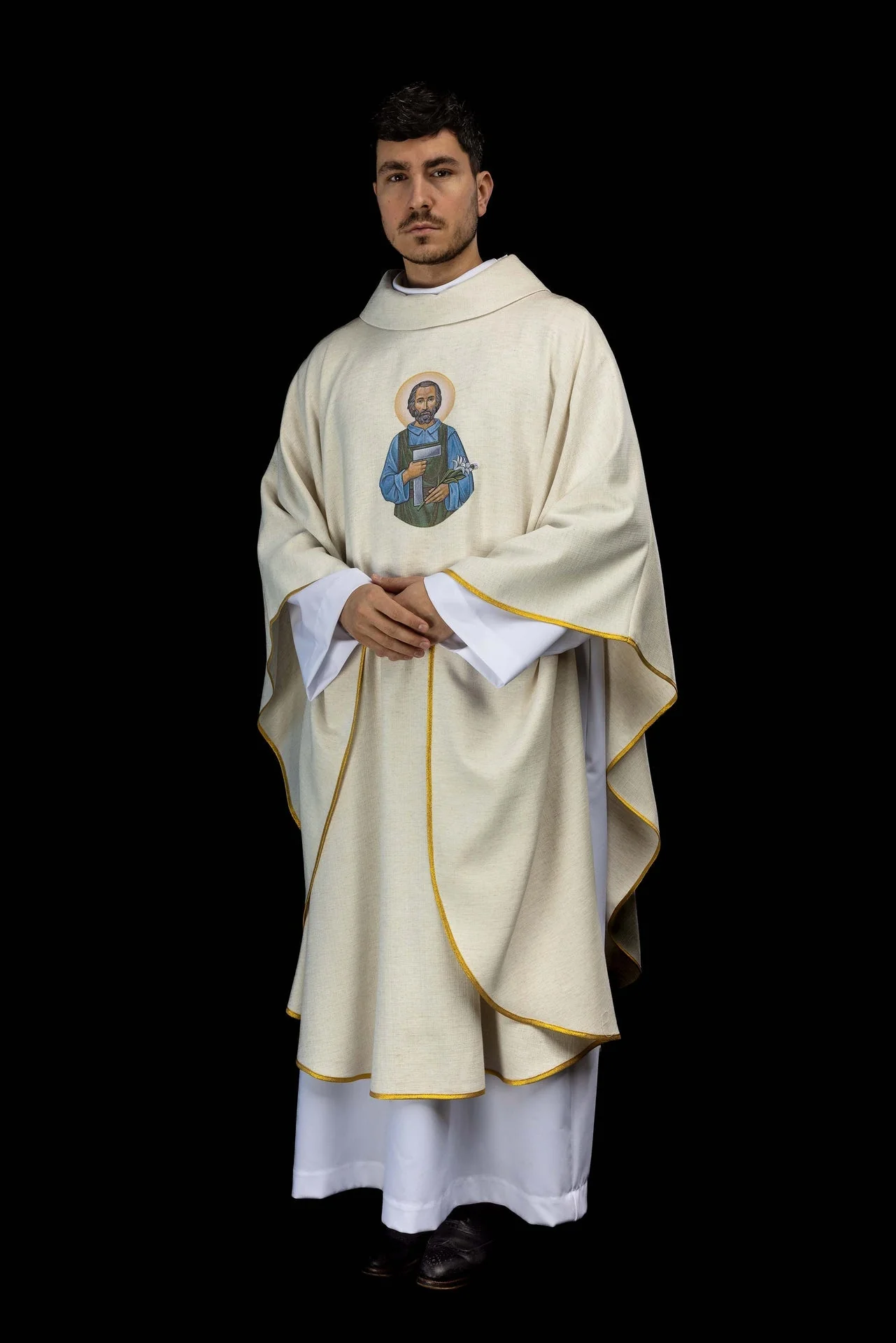 Embroidered chasuble with the image of Saint Joseph the Worker - Image 2