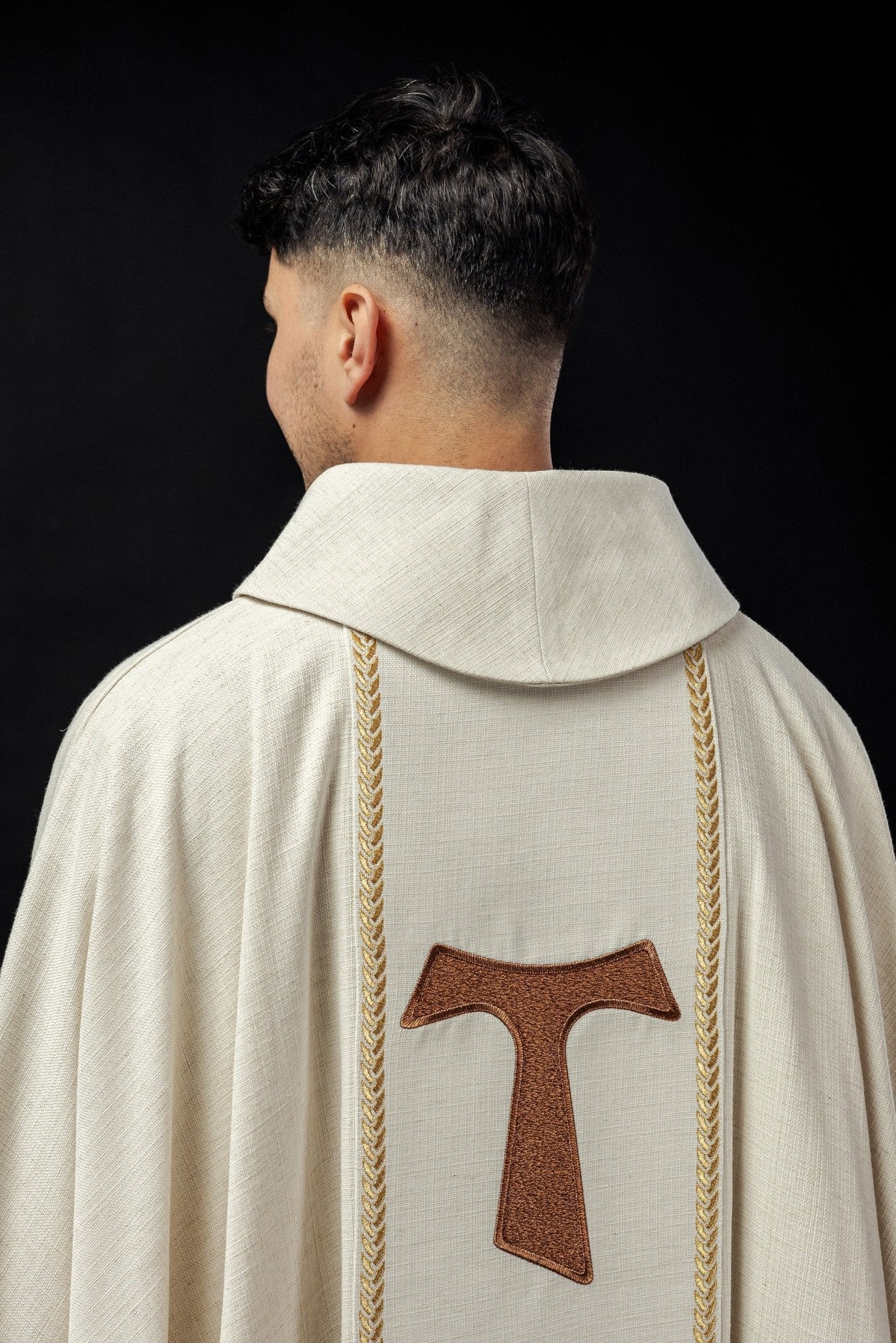 Embroidered chasuble with the image of St. Francis - Image 5