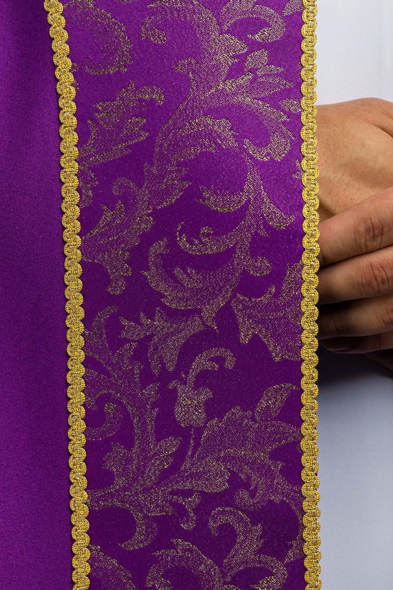 Embroidered cope decorated with purple jacquard fabric - Image 5
