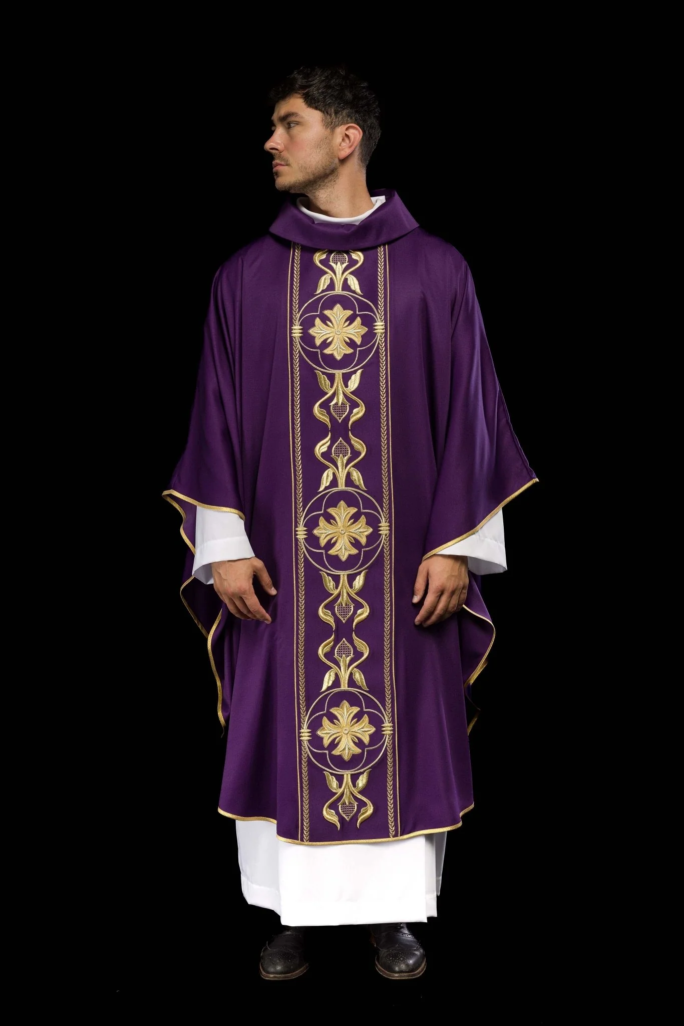 Embroidered purple chasuble with decorative band - Image 2