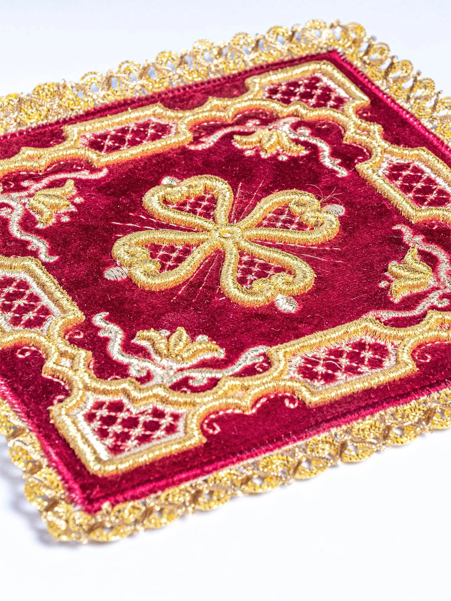 Embroidered red velvet chalice linens set - Image 2