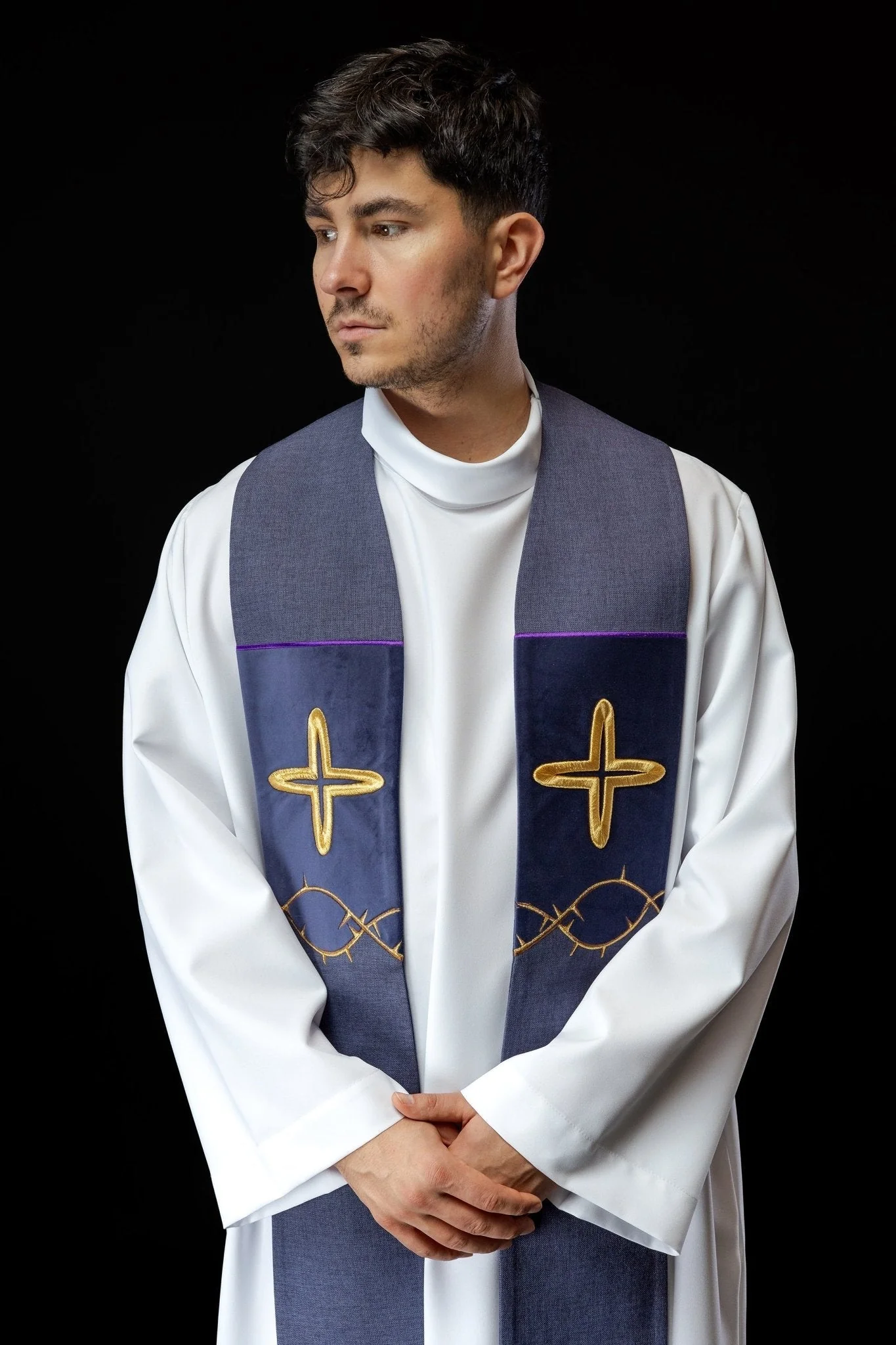 Embroidered stole for Lent with crosses – purple - Image 3