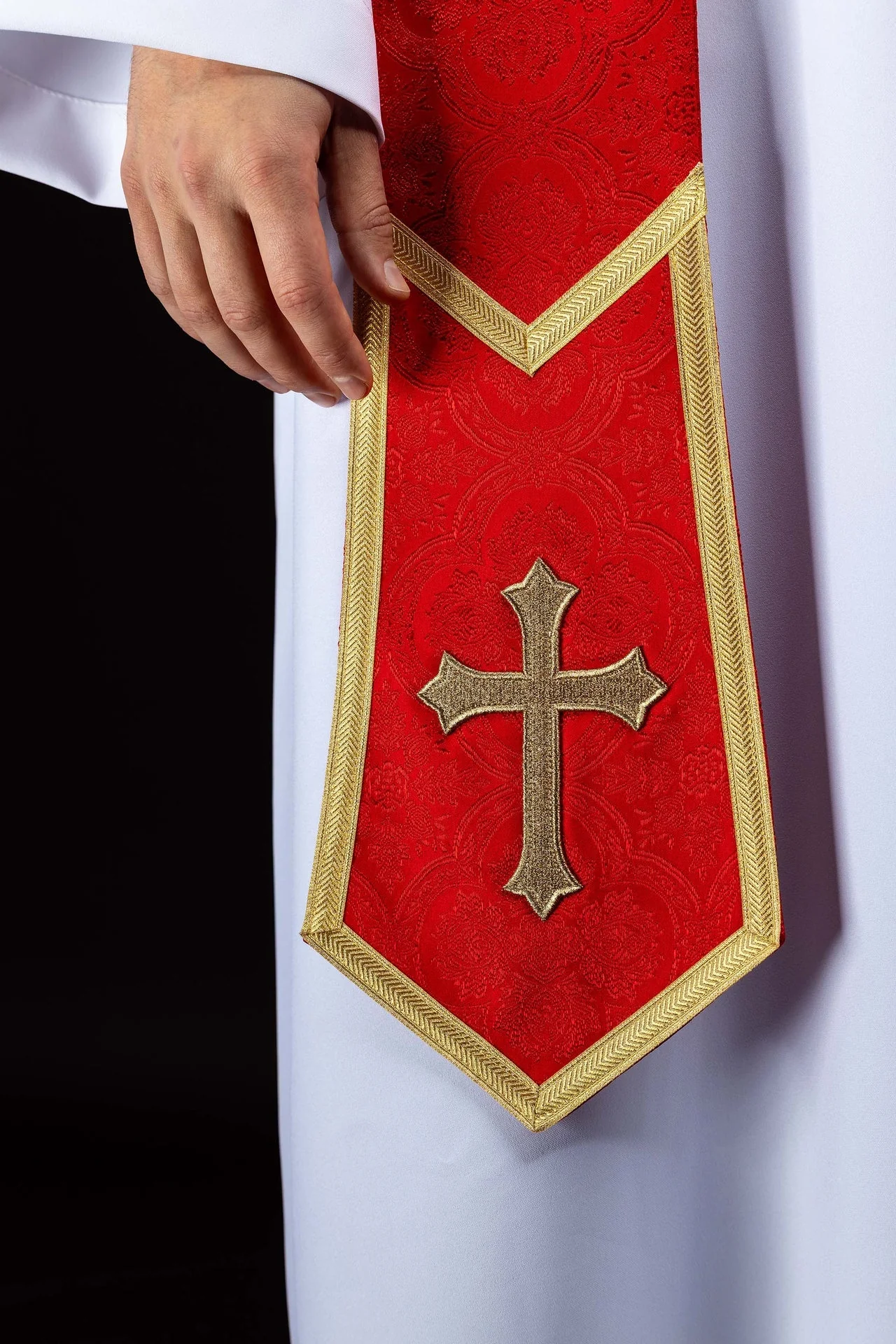 Embroidered stole with a Cross motif red jacquard fabric - Image 5