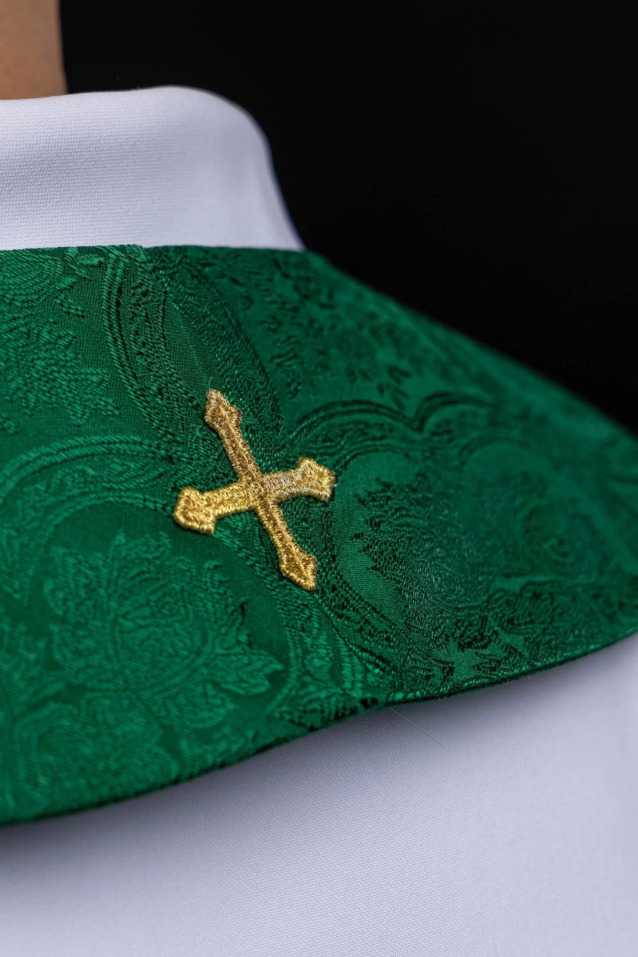 Embroidered Stole with Cross Motif Green Jacquard Fabric - Image 4