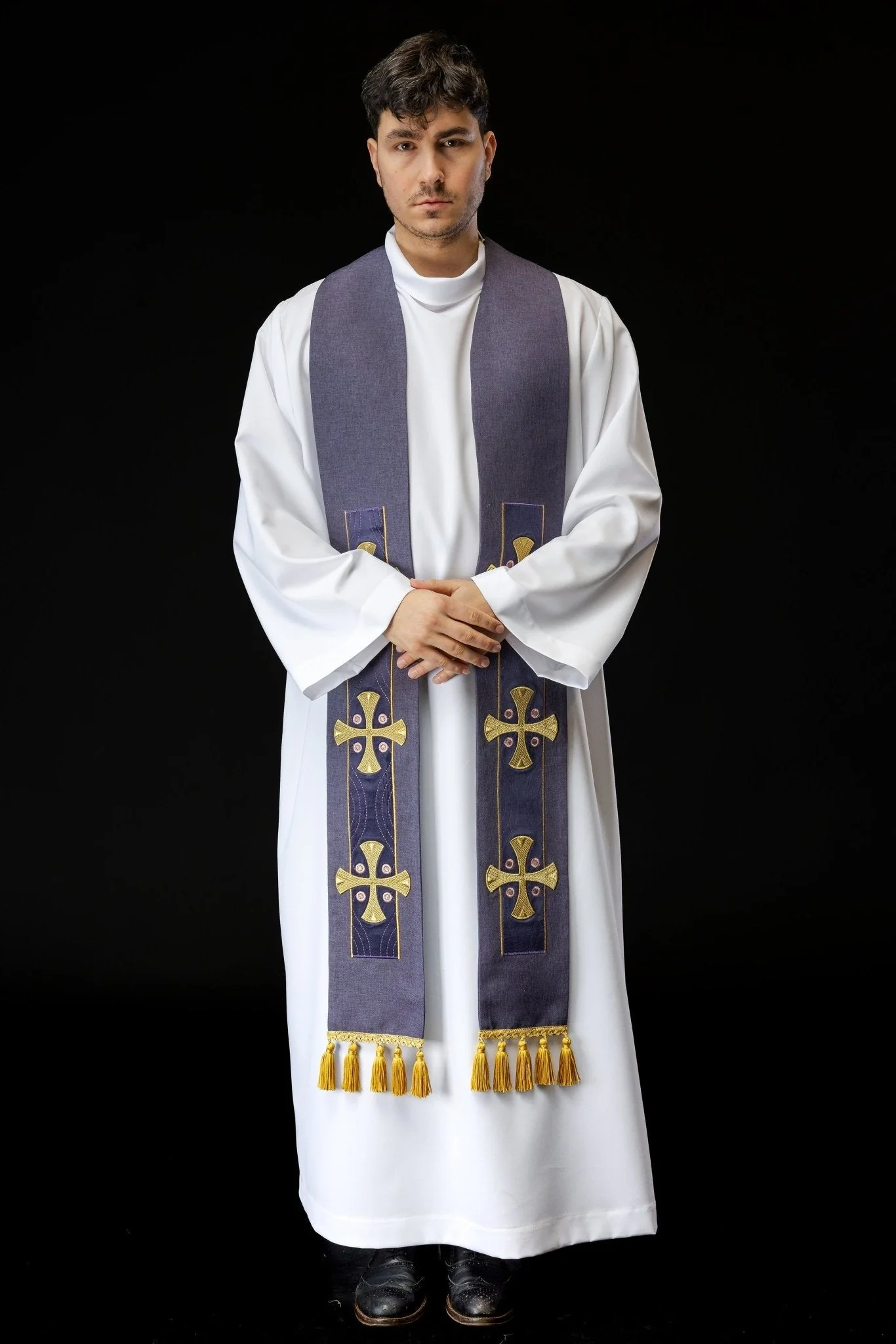 Embroidered stole with crosses purple - Image 5