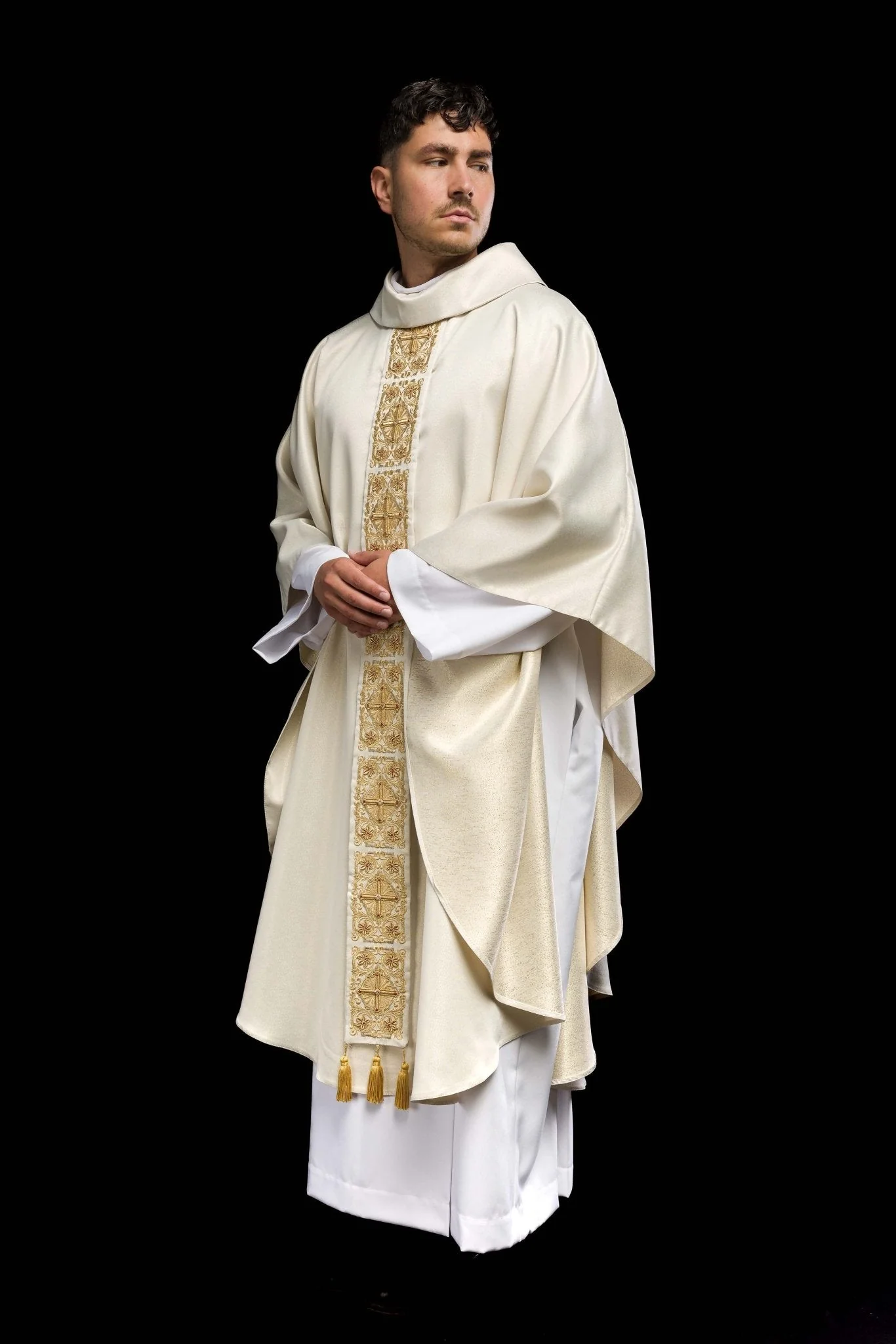 Gold Chasuble richly embroidered and decorated with gold stones - Image 7