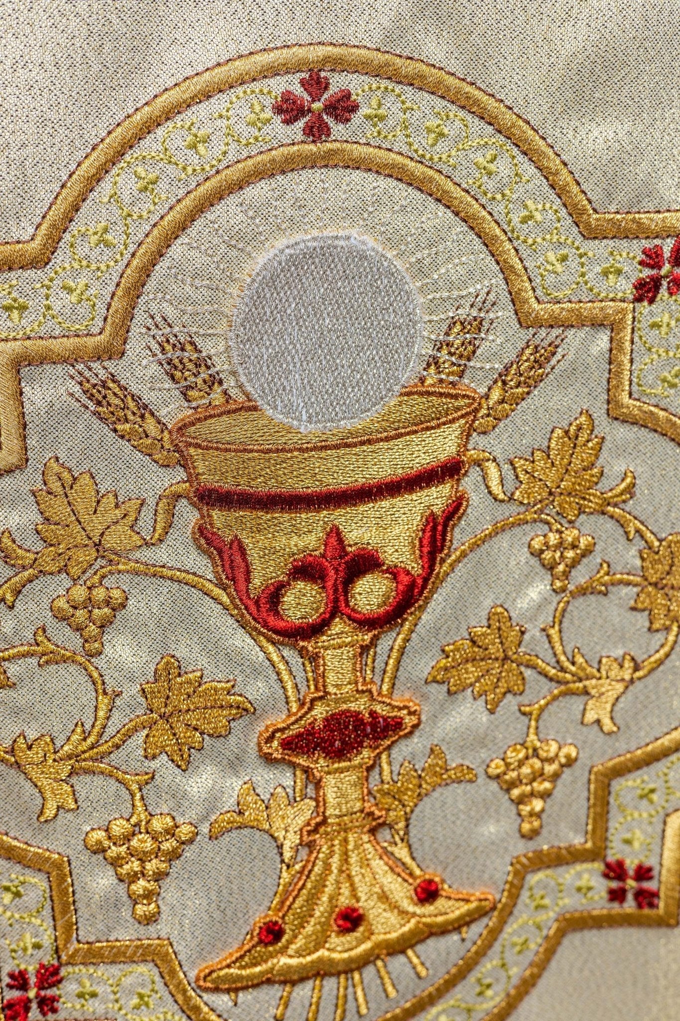 Golden chasuble embroidered with motif of the Sacred Heart of Jesus and Chalice - Image 8