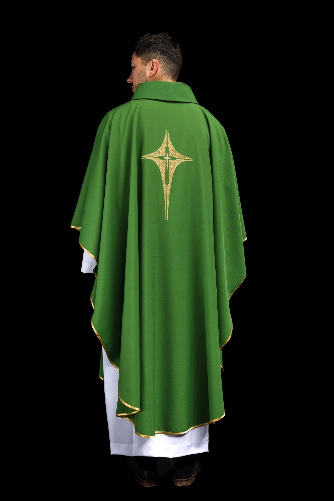 Green chasuble embroidered with cross - Image 6