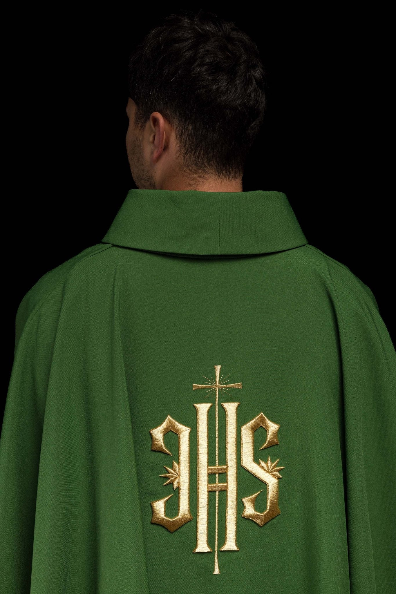 Green chasuble embroidered with IHS motif - Image 6