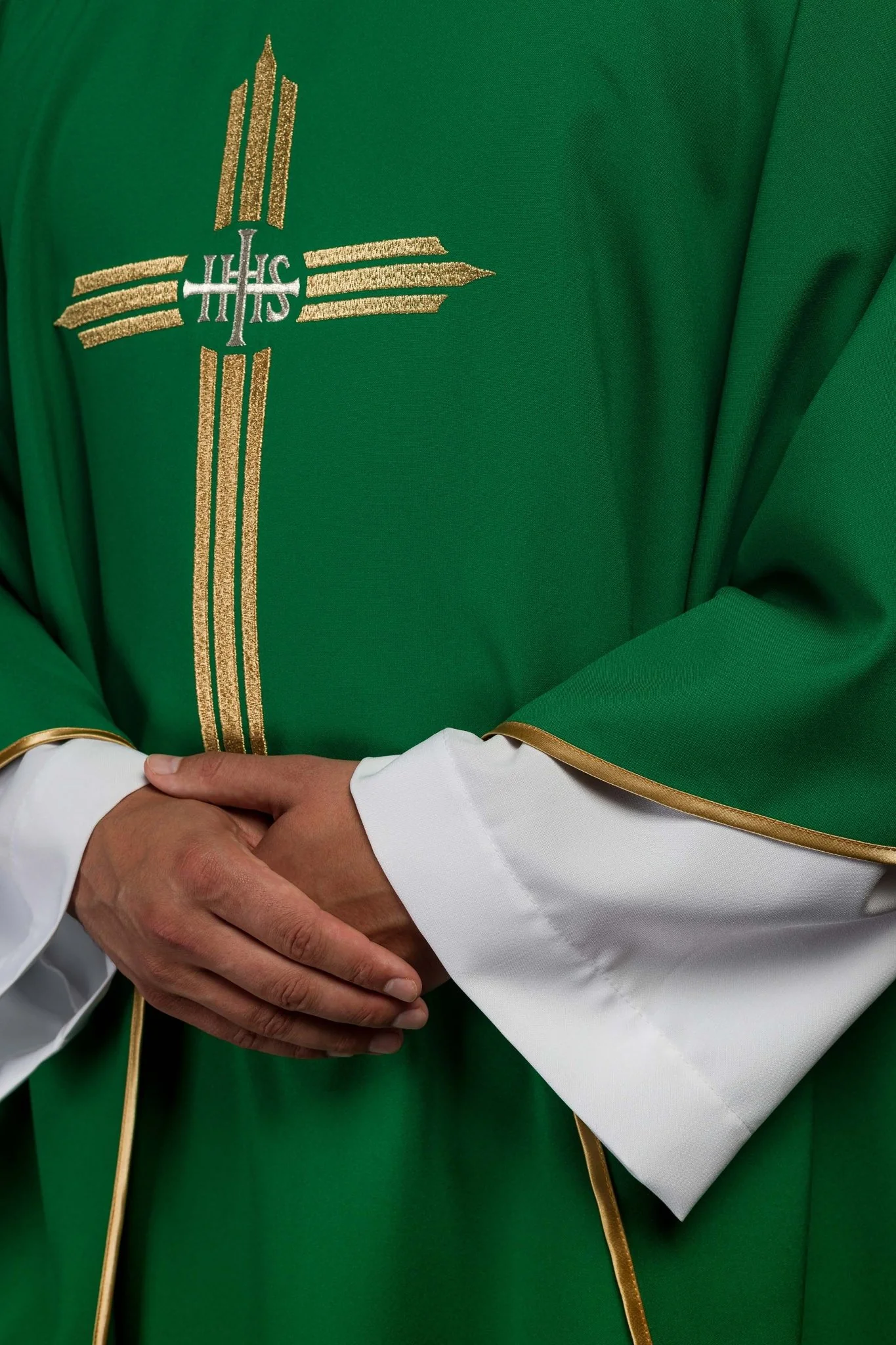 Green chasuble embroidered with the symbol of Cross IHS - Image 5