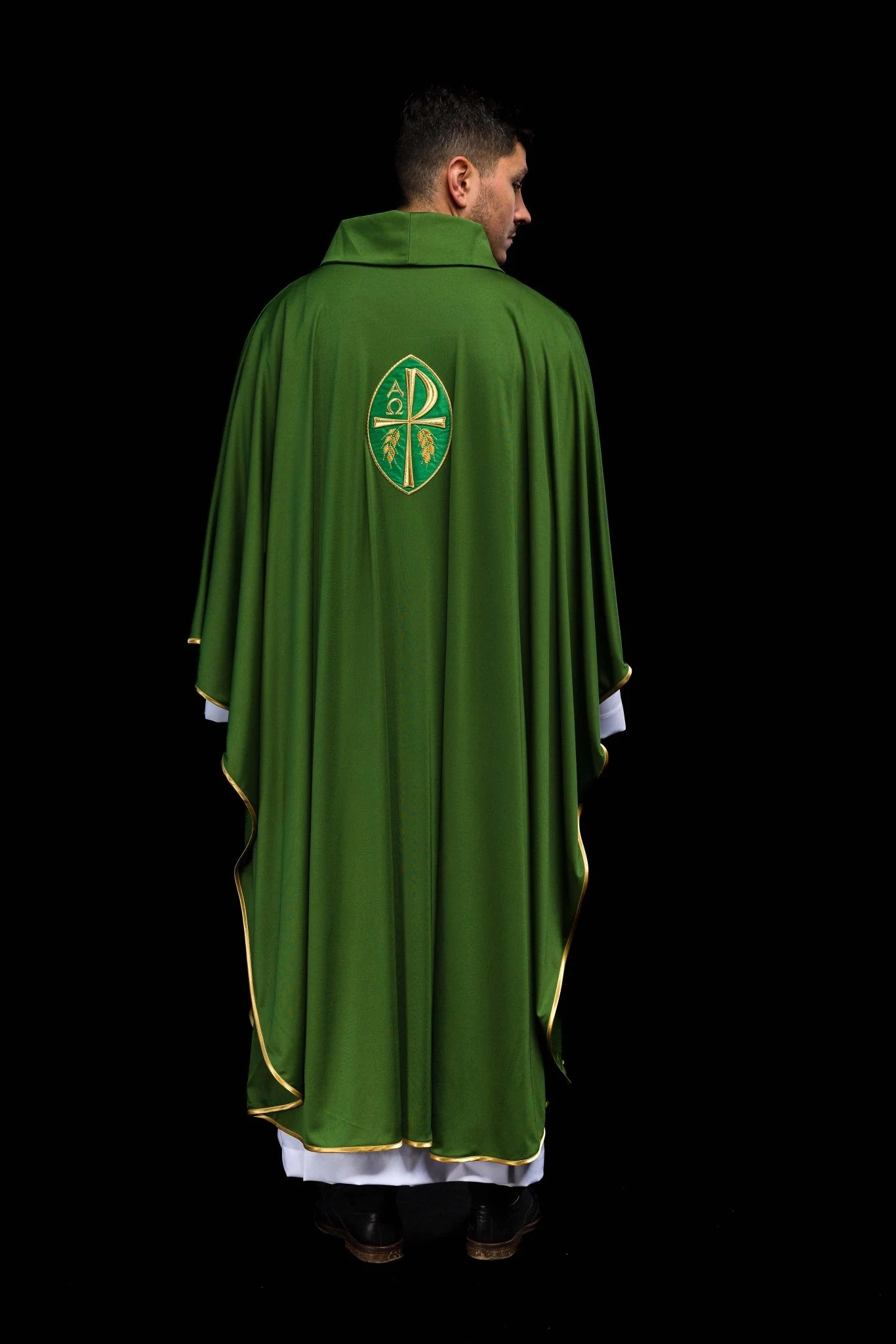 Green chasuble made of lightweight SACROLITE fabric - Image 7