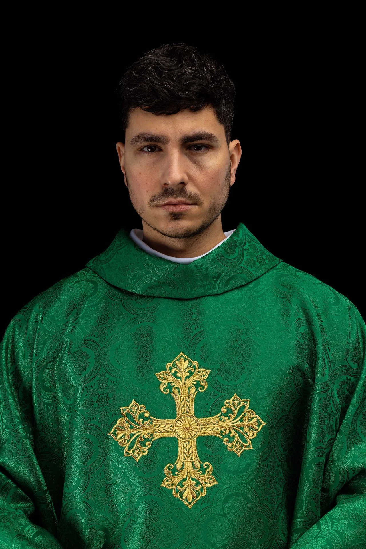 Green chasuble with cross jacquard fabric