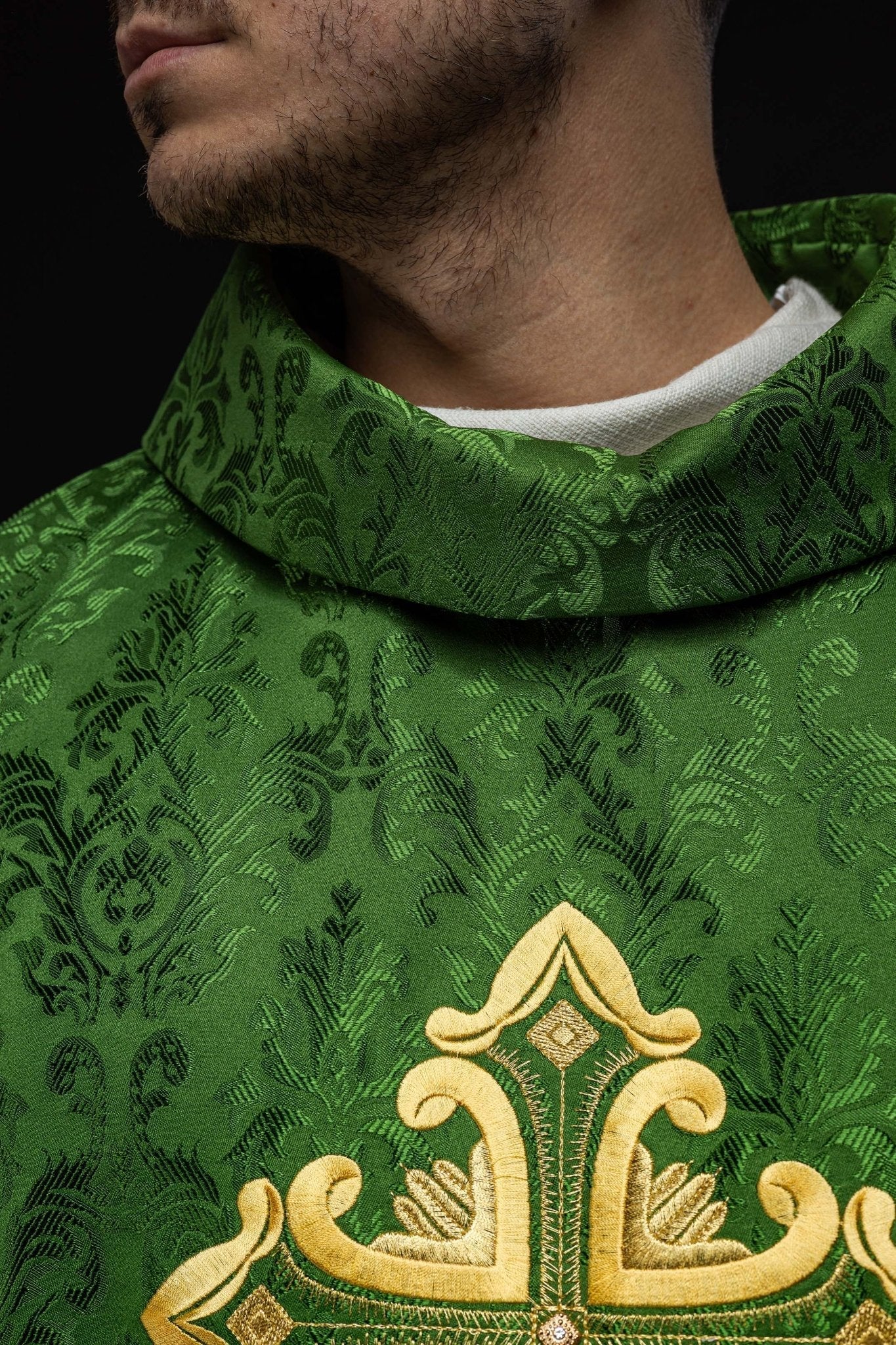 Green chasuble with cross sewn from patterned fabric - Image 5