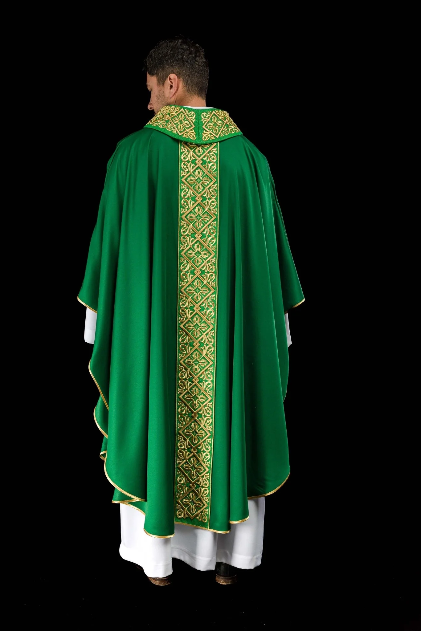 Green chasuble with embroidered collar - Image 8