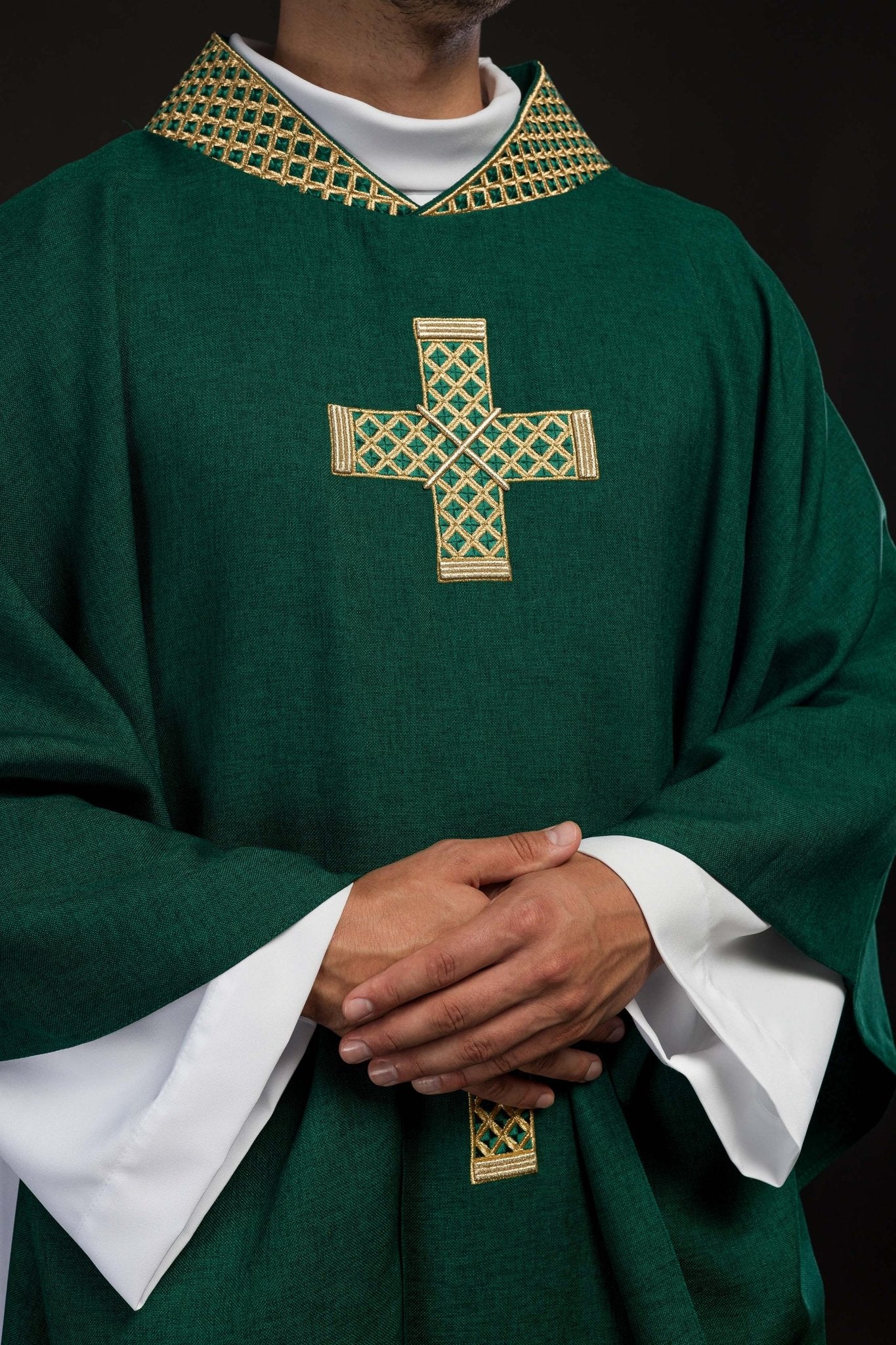 Green chasuble with embroidered gold crosses and collar - Image 5