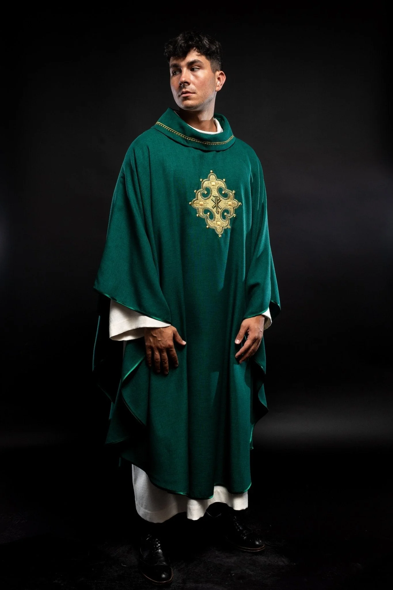 Green chasuble with gold PAX embroidery on chest and delicate embroidery on collar - Image 2