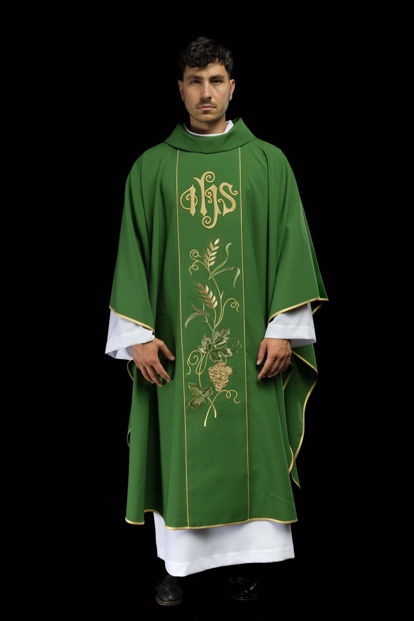 Green chasuble with IHS, ears of wheat, and grapes embroidery on a belt - Image 2