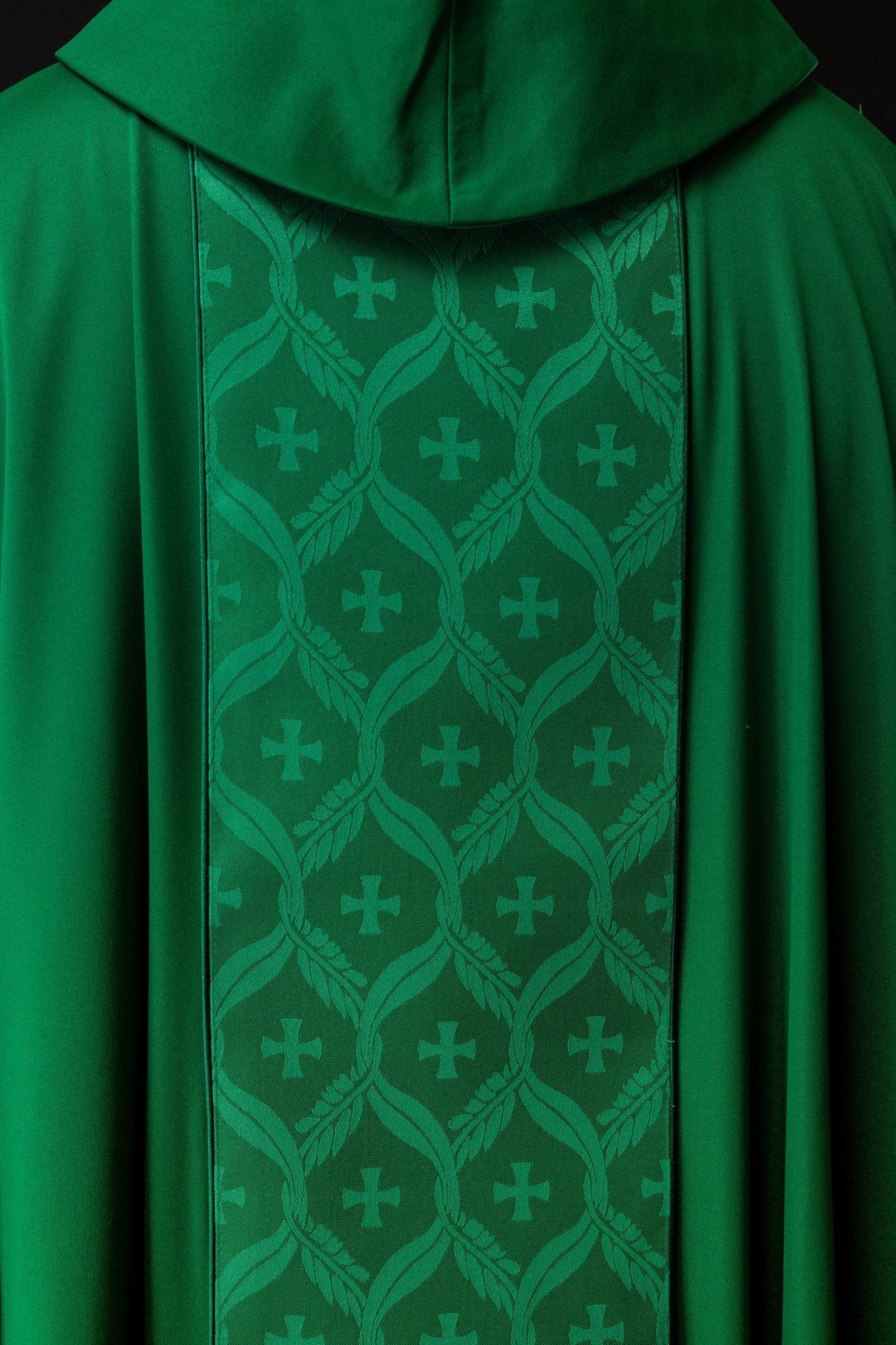 Green chasuble with jacquard cross belt - Image 5