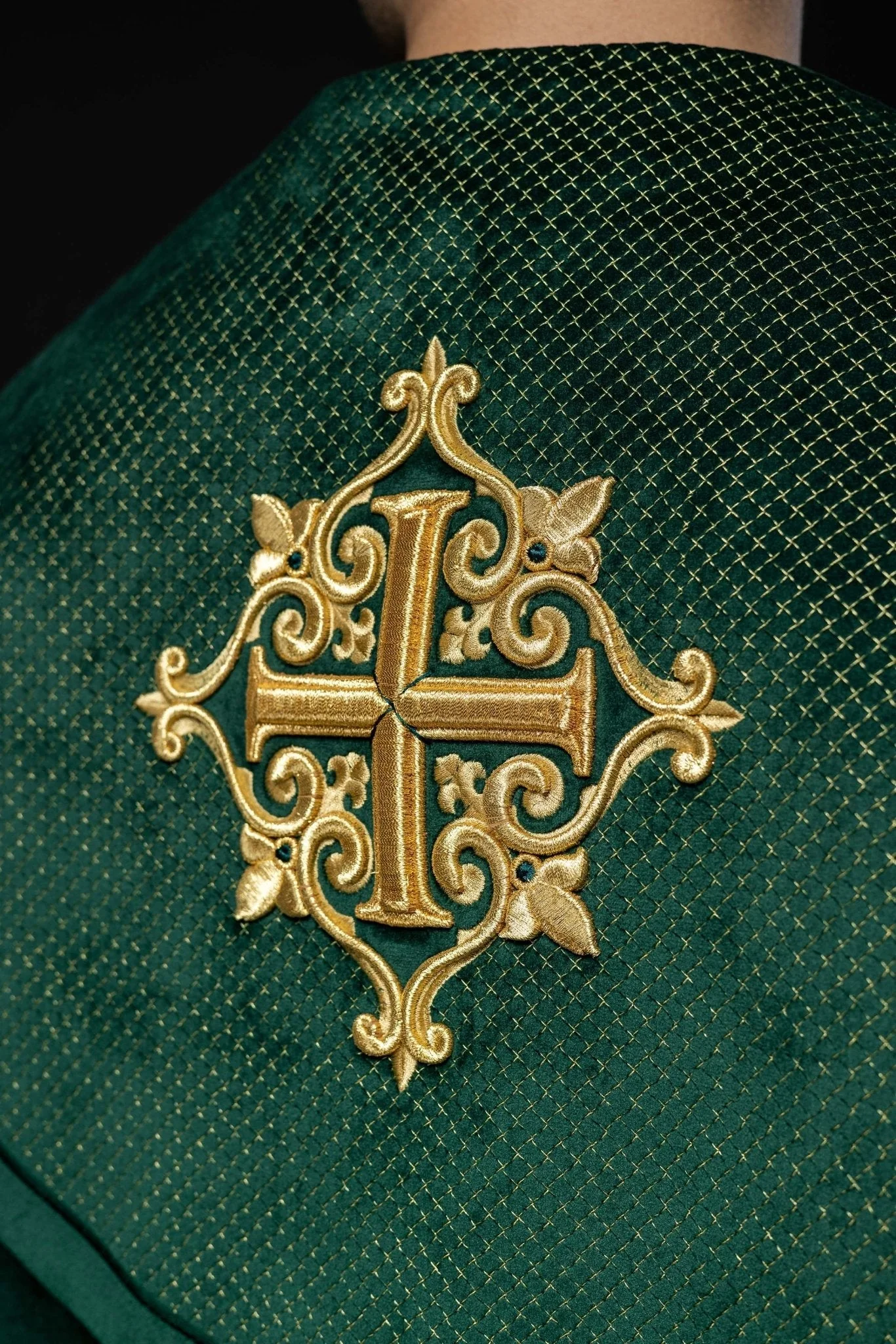 Green cope with a velvet sash and cross embroidery - Image 6