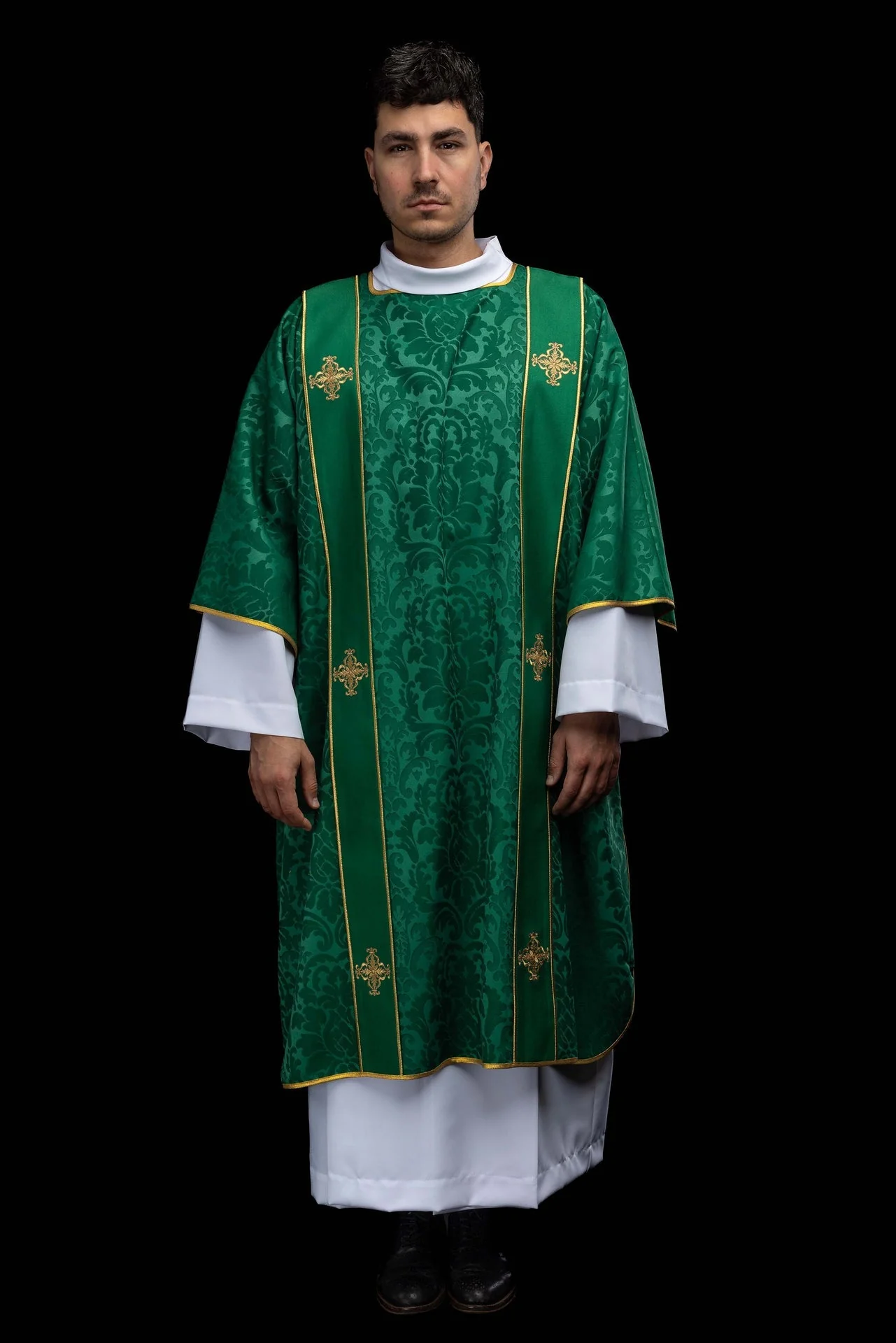 Green dalmatic in jacquard with bands and embroidered gold crosses - Image 9