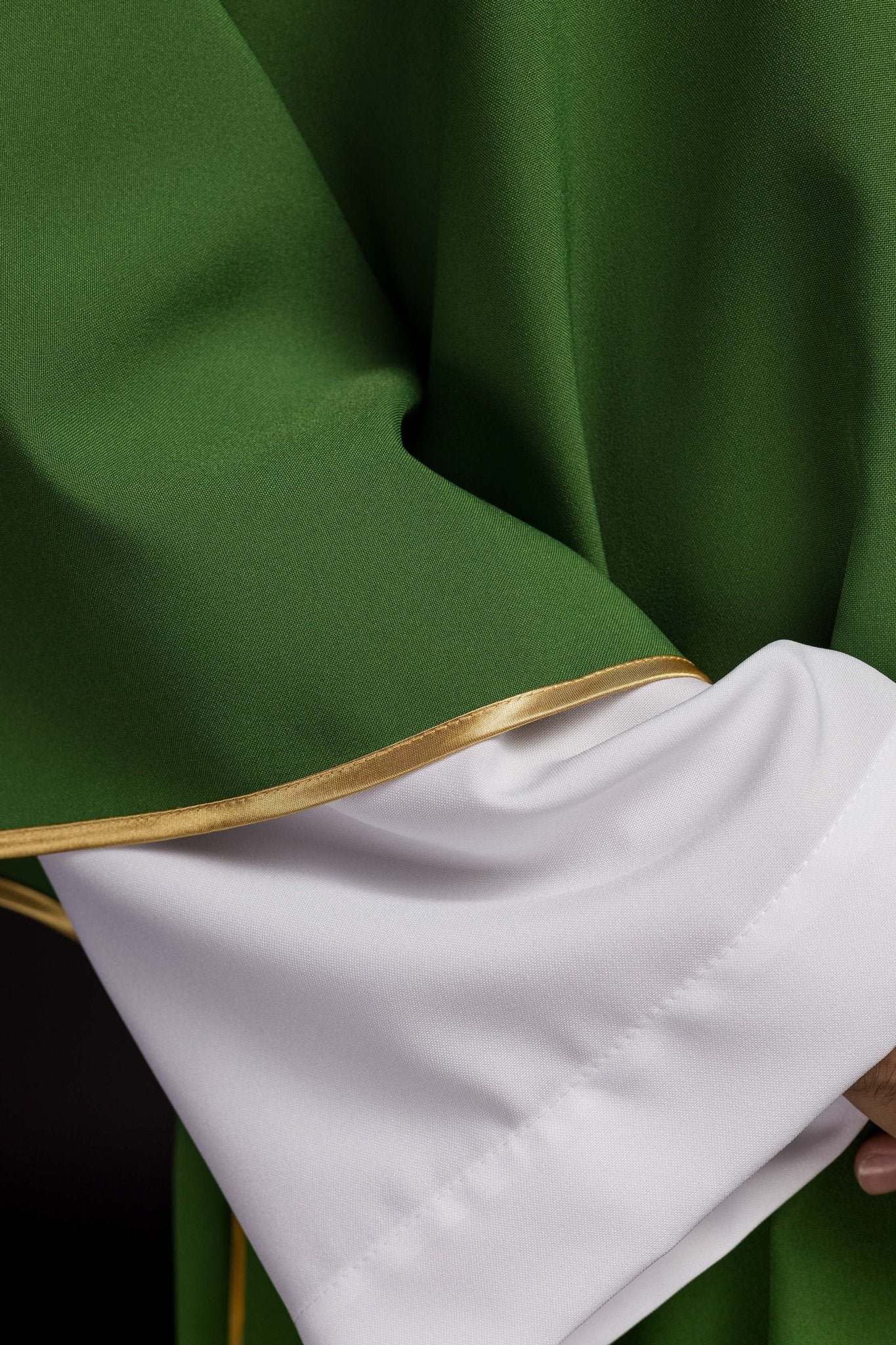 Green dalmatic with an embroidered golden cross - Image 4