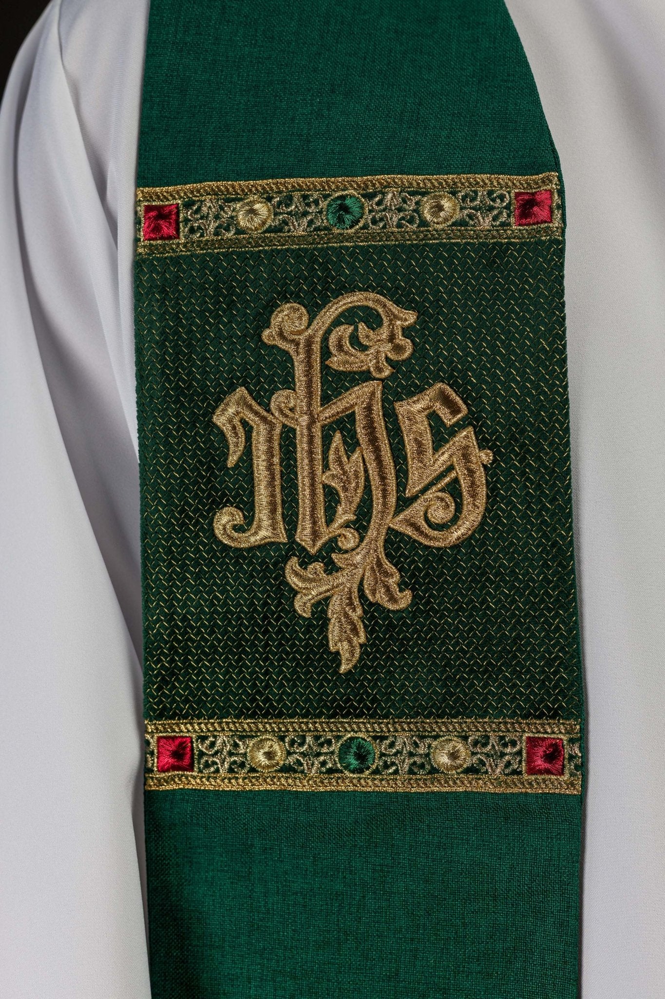 Green embroidered stole with IHS motif - Image 2