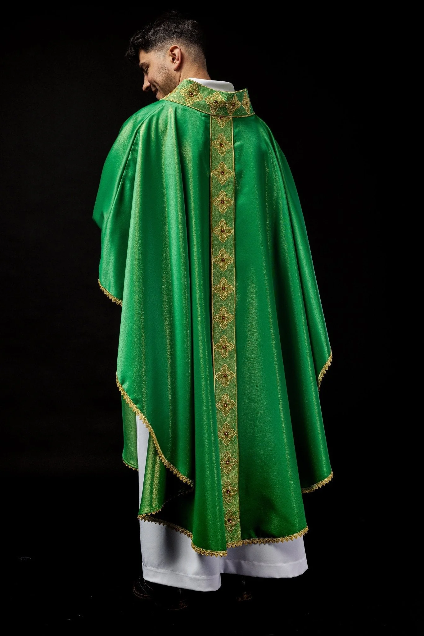 Green gothic chasuble with embroidered belt and collar decorated with stones - Image 6