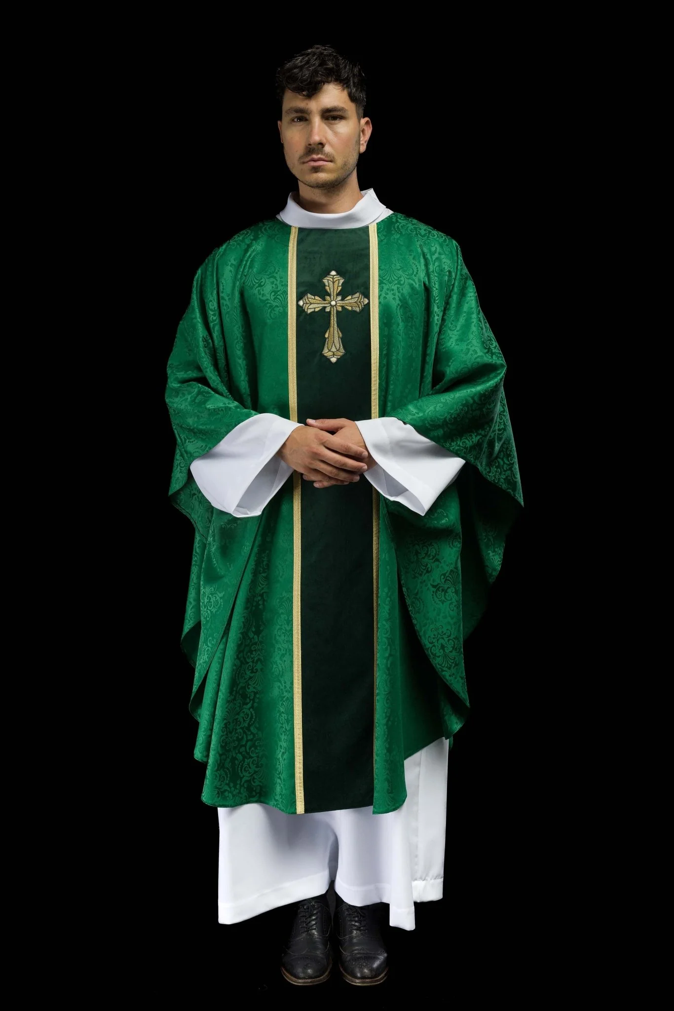 Green liturgical chasuble with stole and cross embroidery on jacquard fabric - Image 2