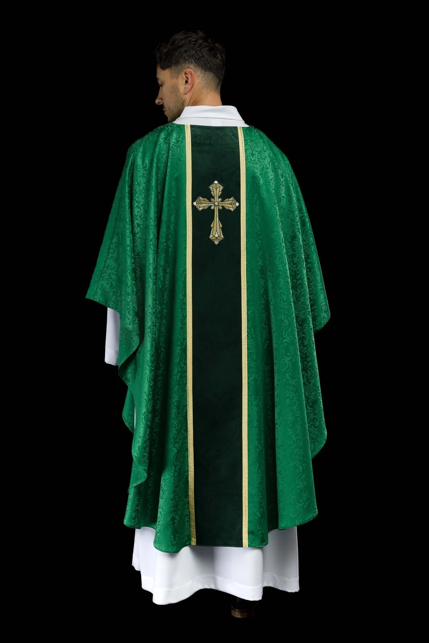 Green liturgical chasuble with stole and cross embroidery on jacquard fabric - Image 9
