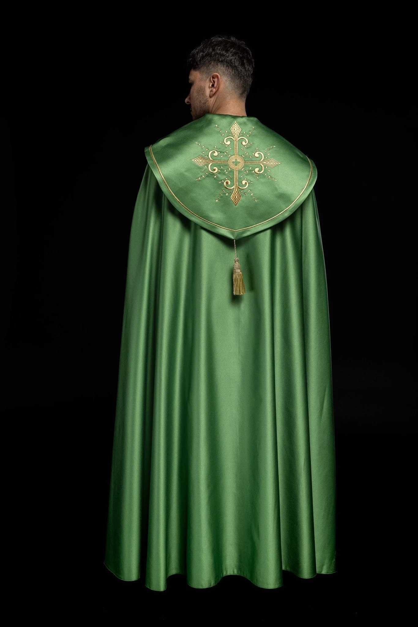 Green liturgical cope with embroidered crosses - Image 6