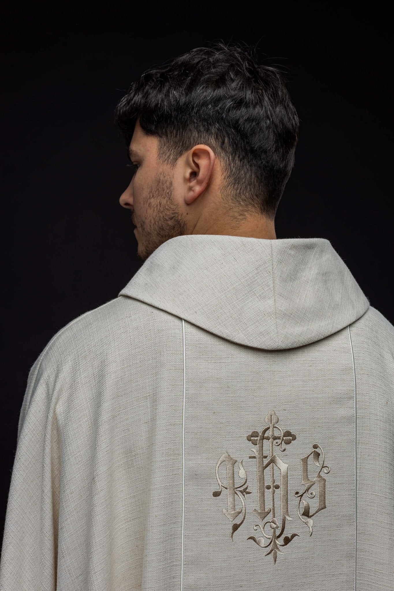 Ivory chasuble made of woven texture - Image 5