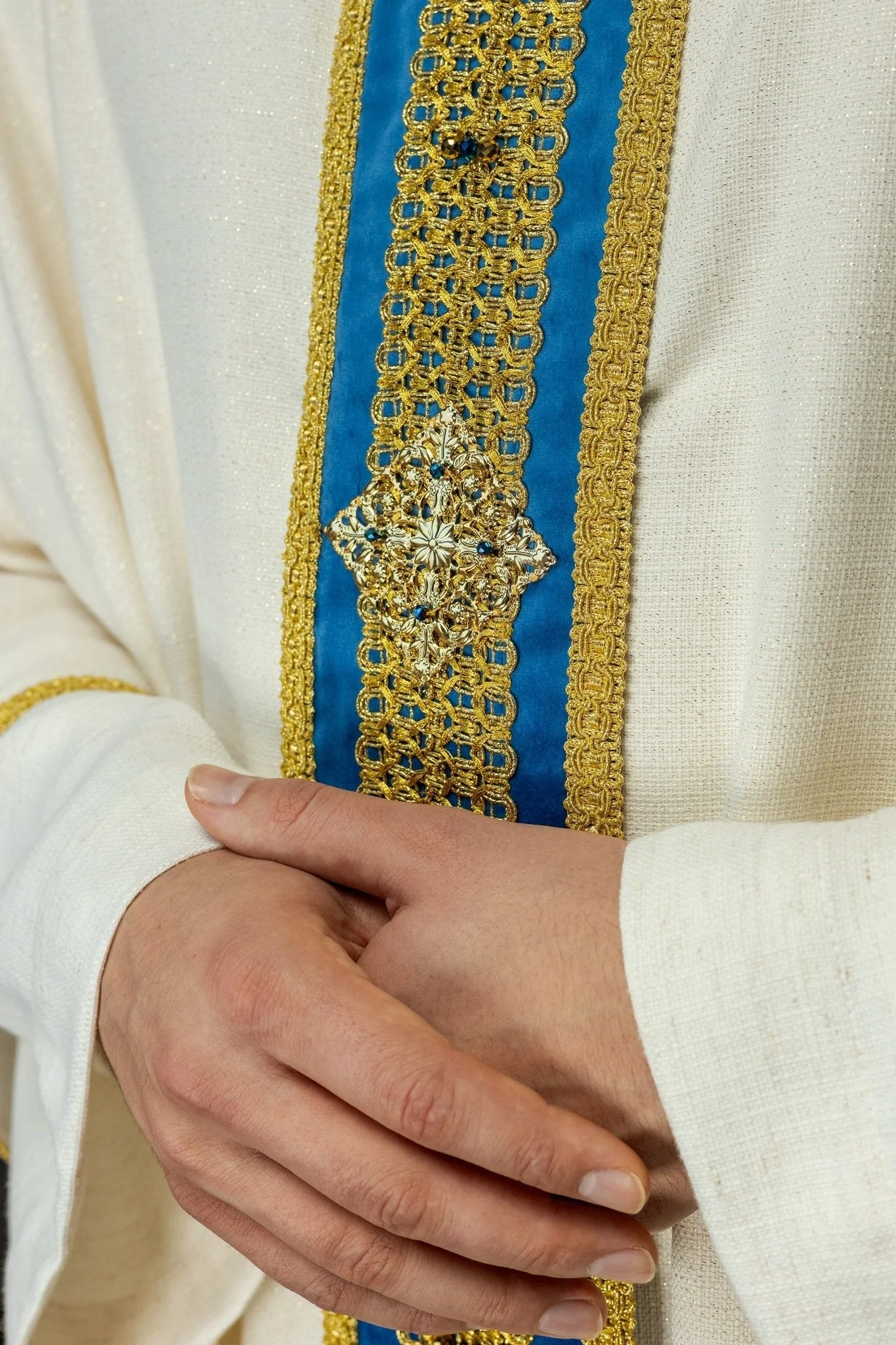 Ivory chasuble with light blue details Handmade 7001 - Image 4