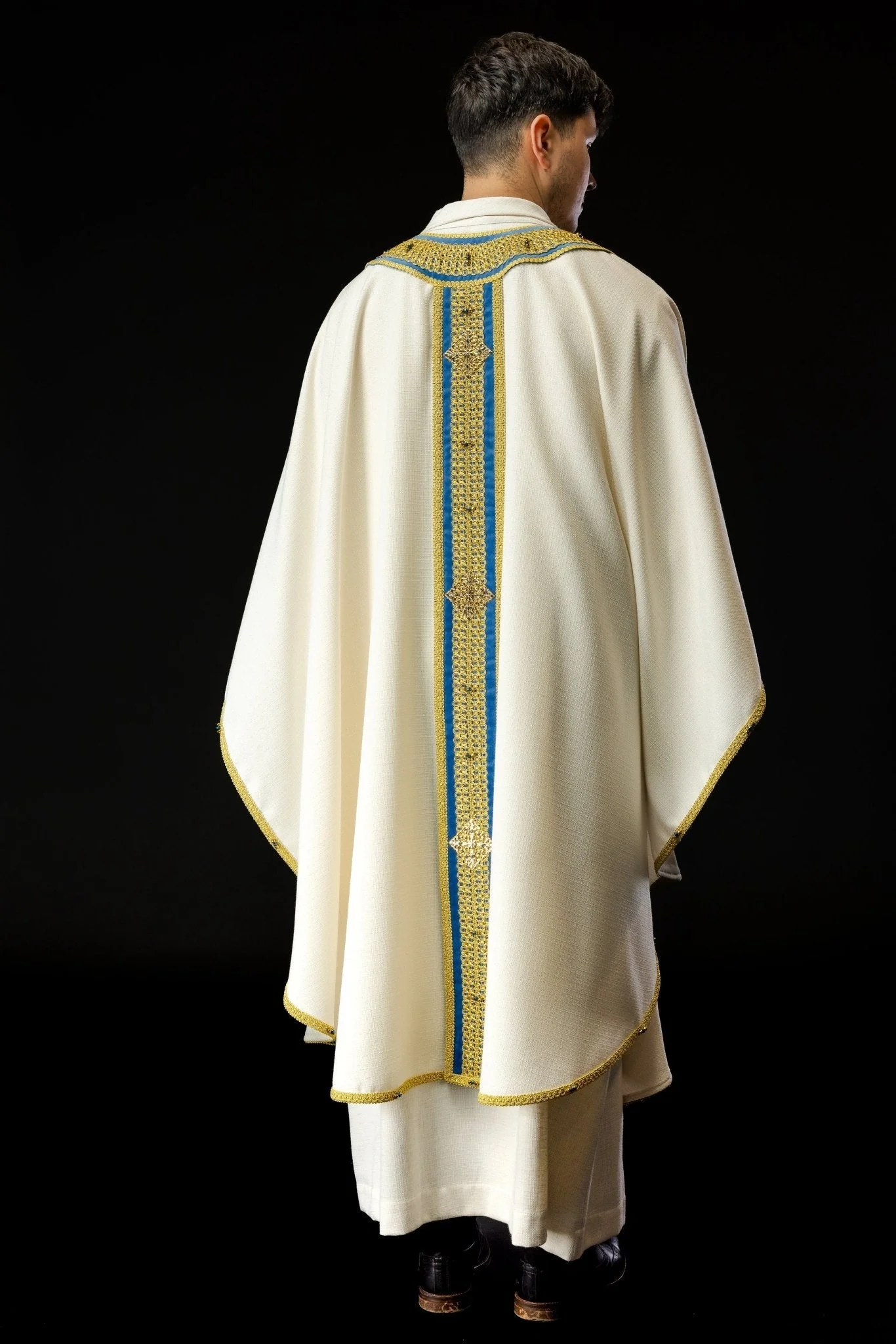 Ivory chasuble with light blue details Handmade 7001 - Image 9