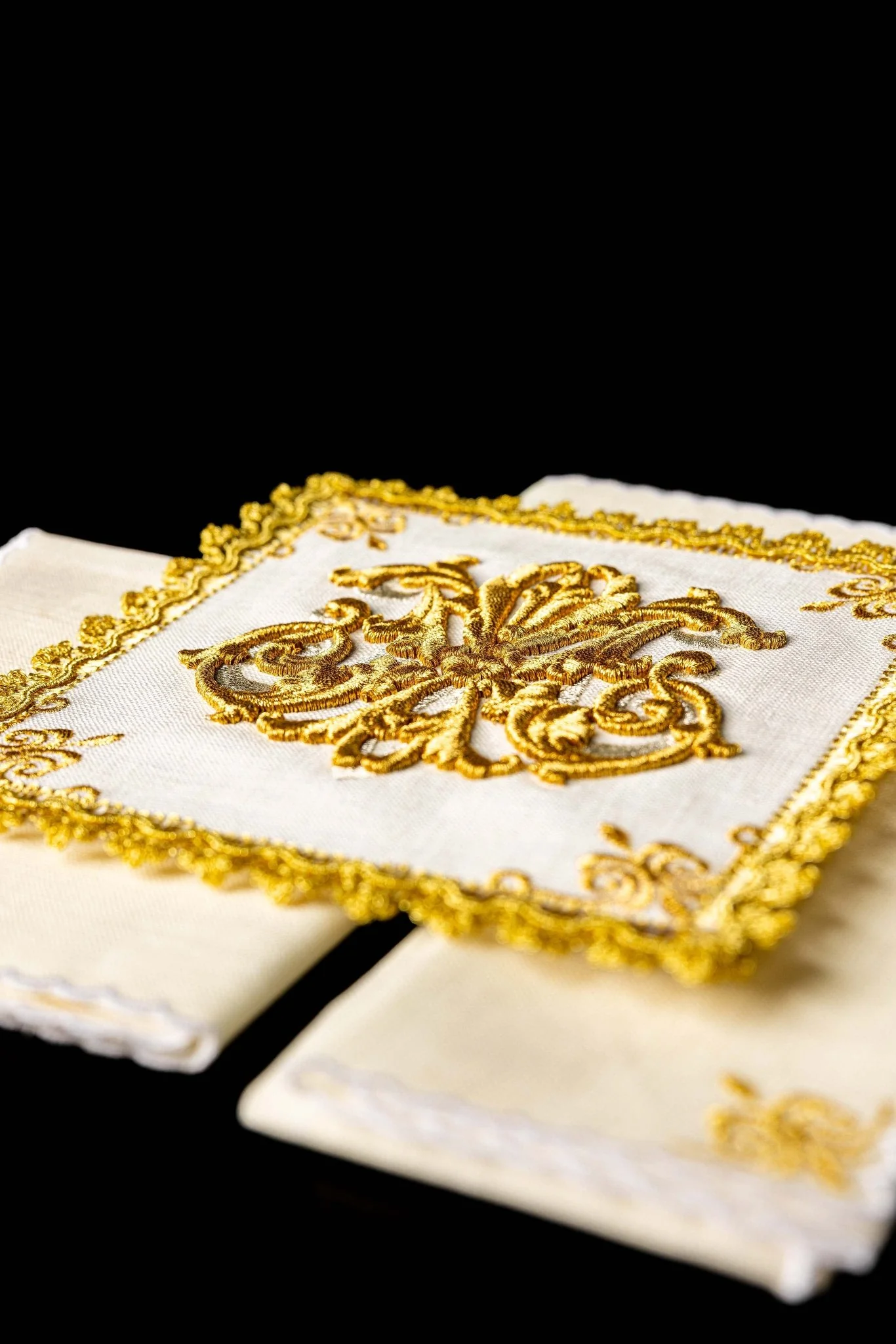 Linen Chalice Linens with Embroidery and Stones - Image 4