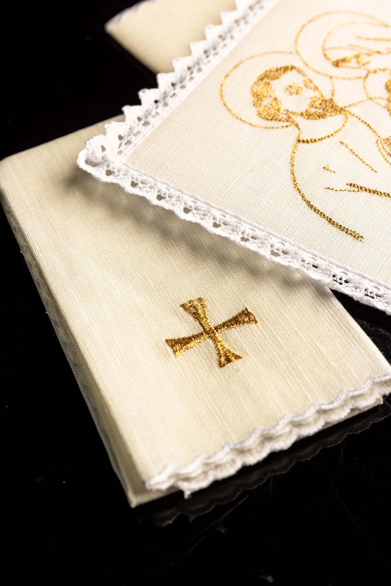 Linen Chalice Linens with Fish Motif - Image 5